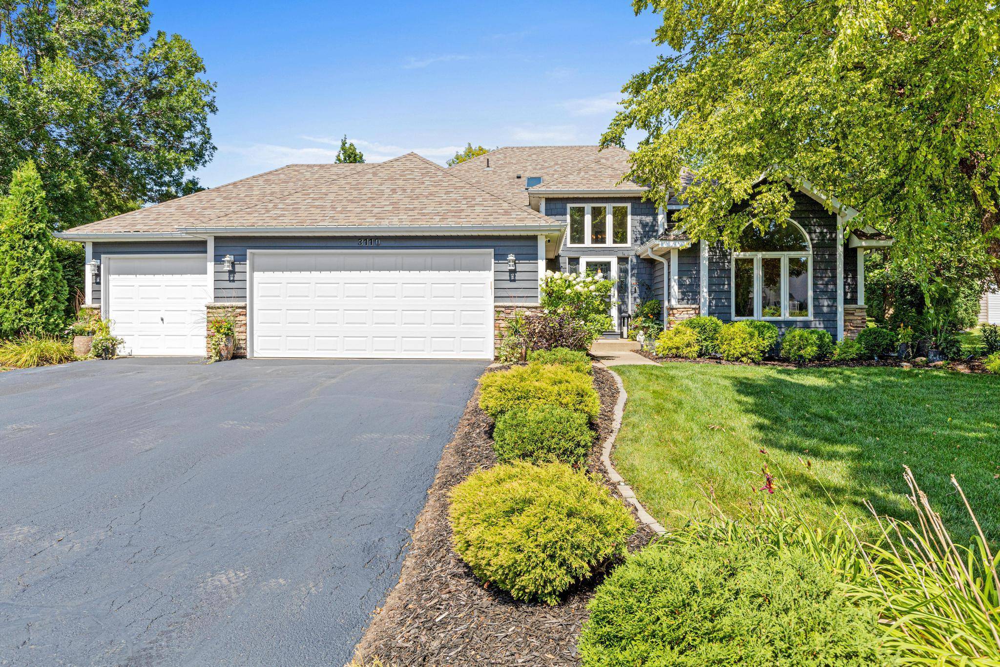 3110 Canyon CIR, Chaska, MN 55318