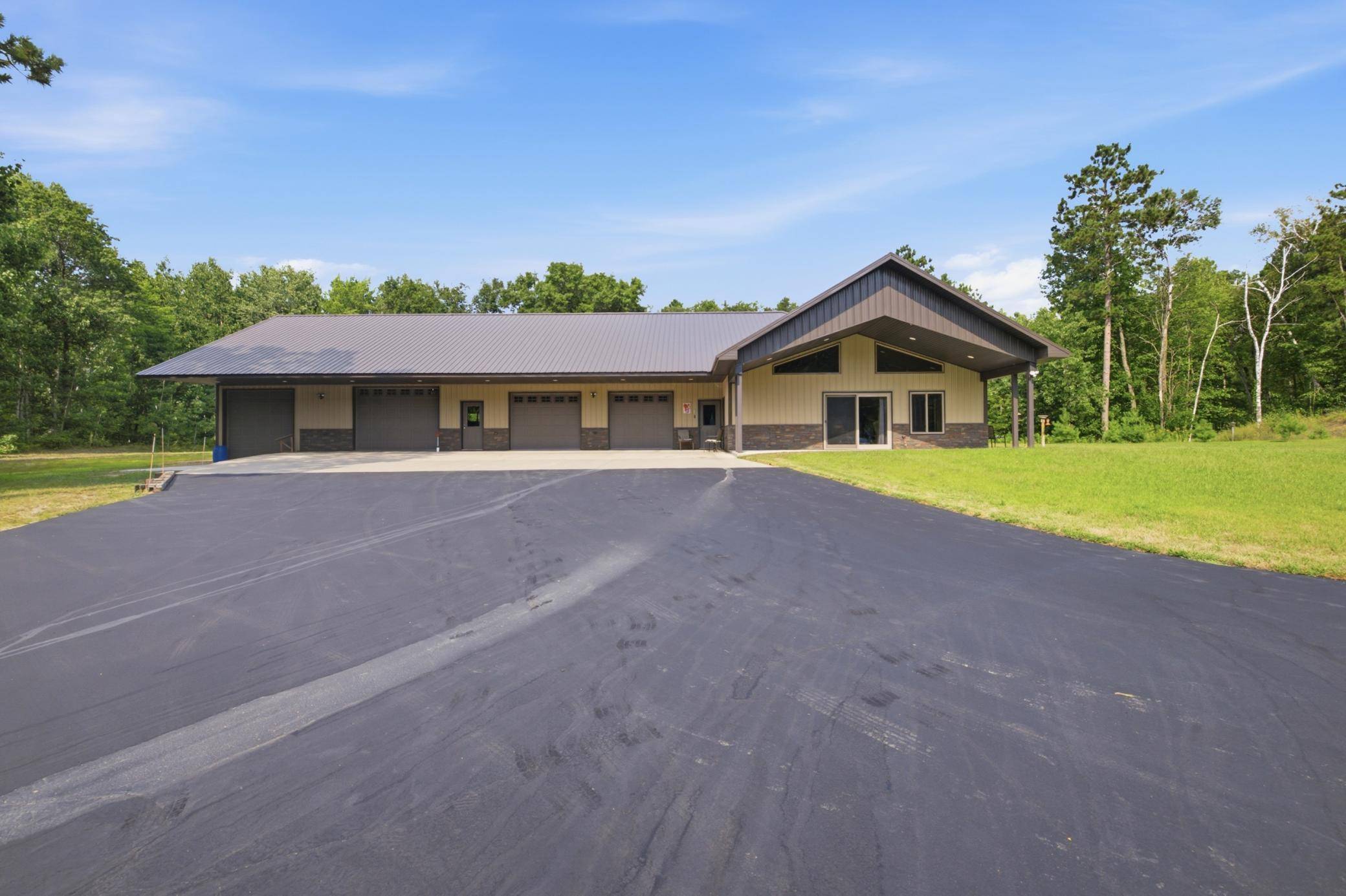 33210 Rolling Oaks LN, Motley, MN 56466