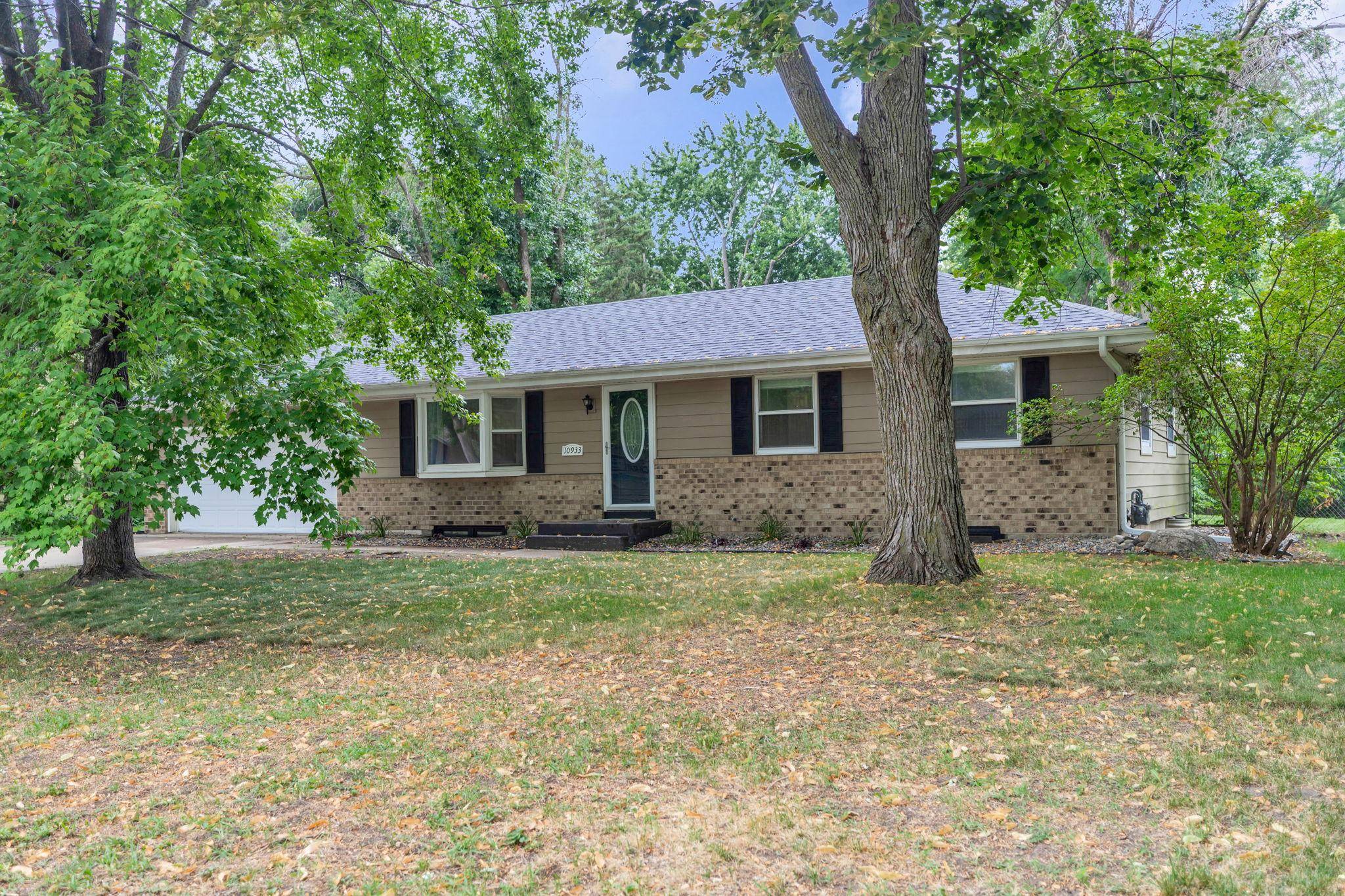 10933 Hillsboro AVE N, Champlin, MN 55316
