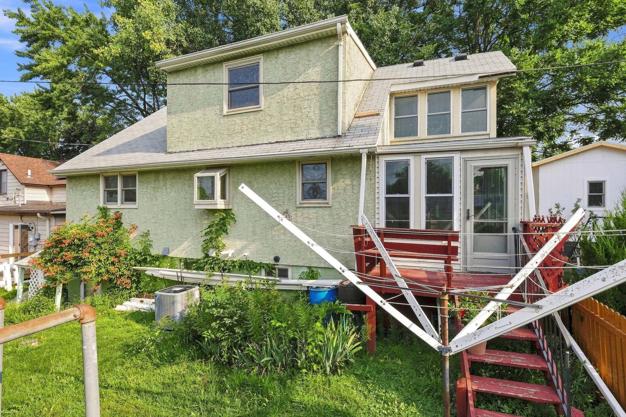 212 3rd ST E, Jordan, MN 55352