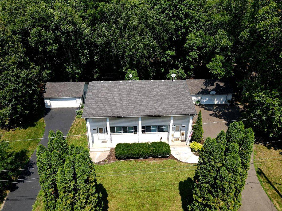 25640 Wild Rose LN, Shorewood, MN 55331