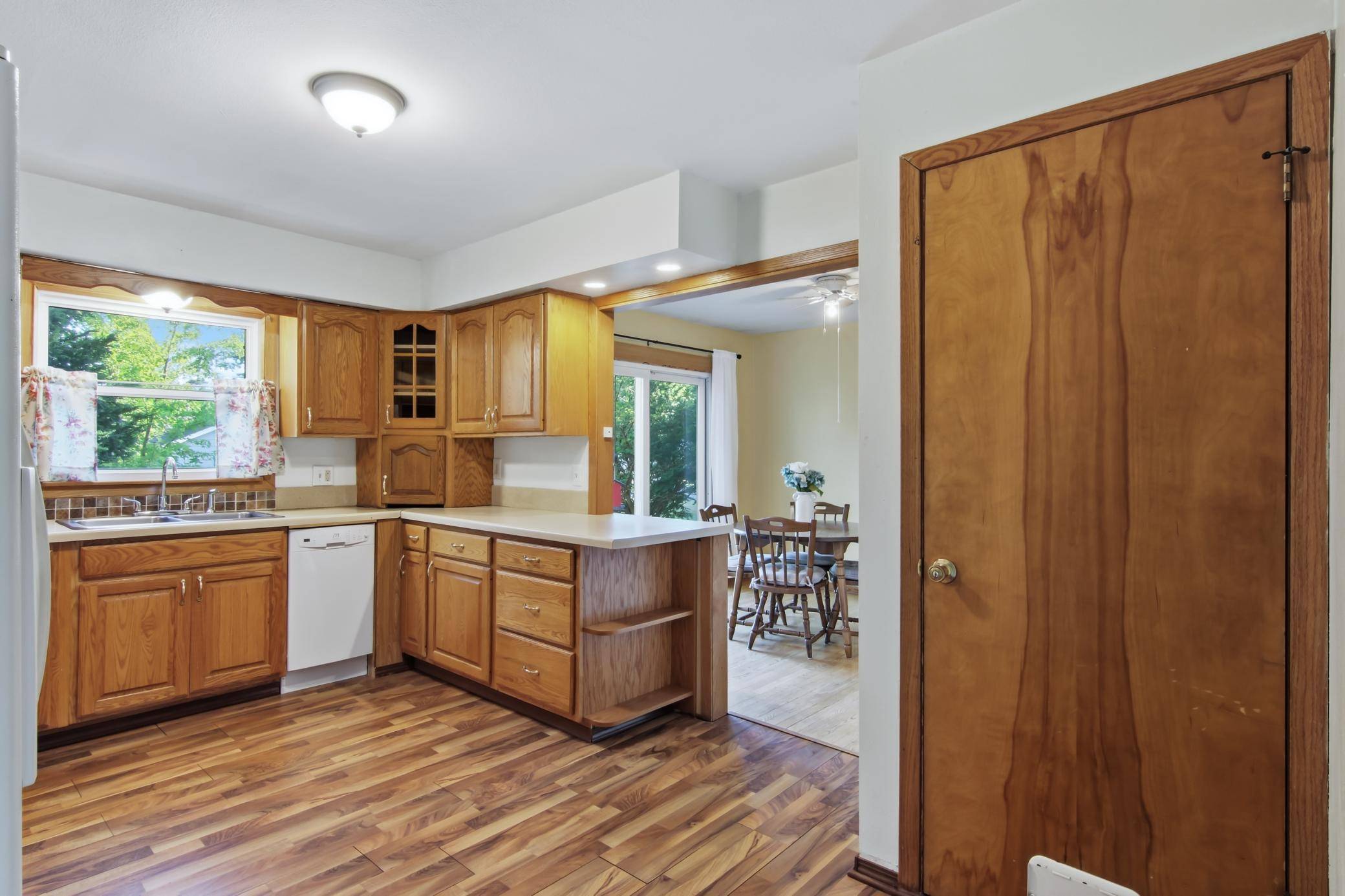 1002 W Spruce ST, Chippewa Falls, WI 54729