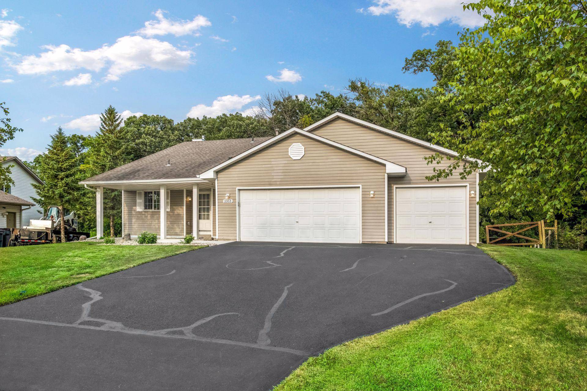 1063 Meadow ST, Cologne, MN 55322
