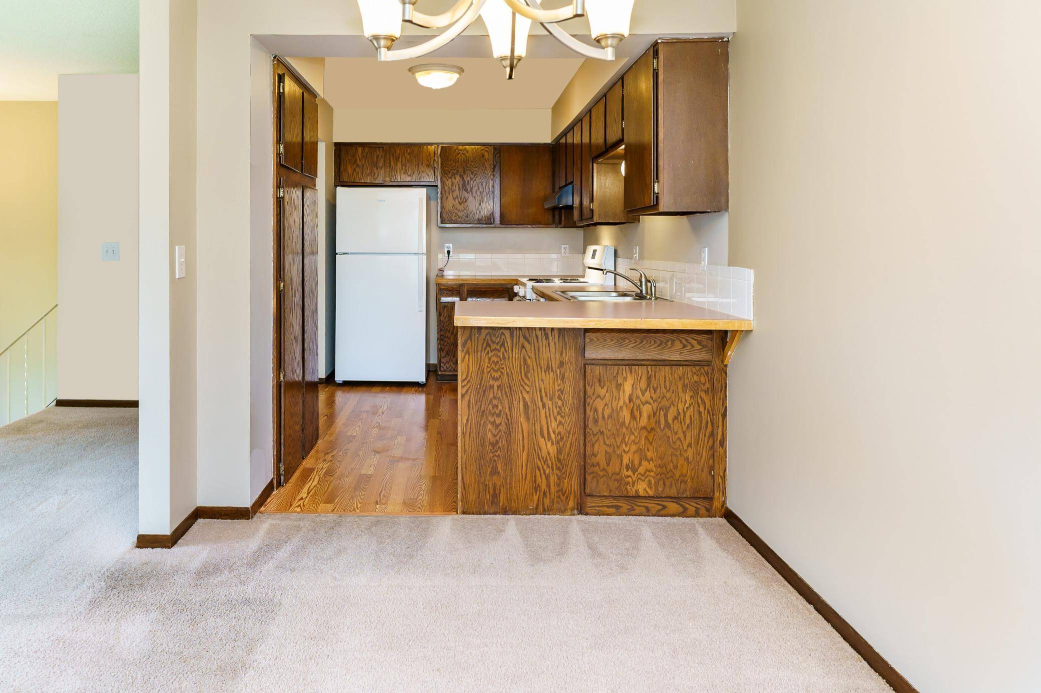 10323 Balsam LN, Eden Prairie, MN 55347
