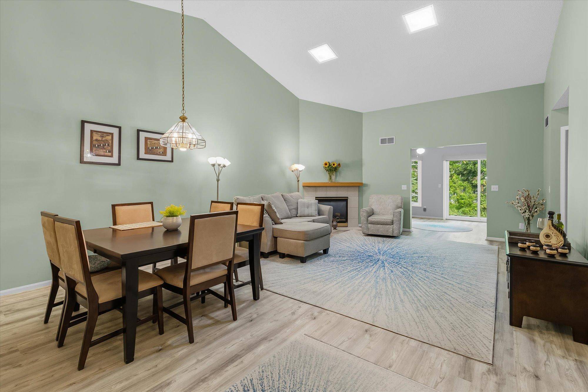 7856 Heinbuch TRL, Woodbury, MN 55125