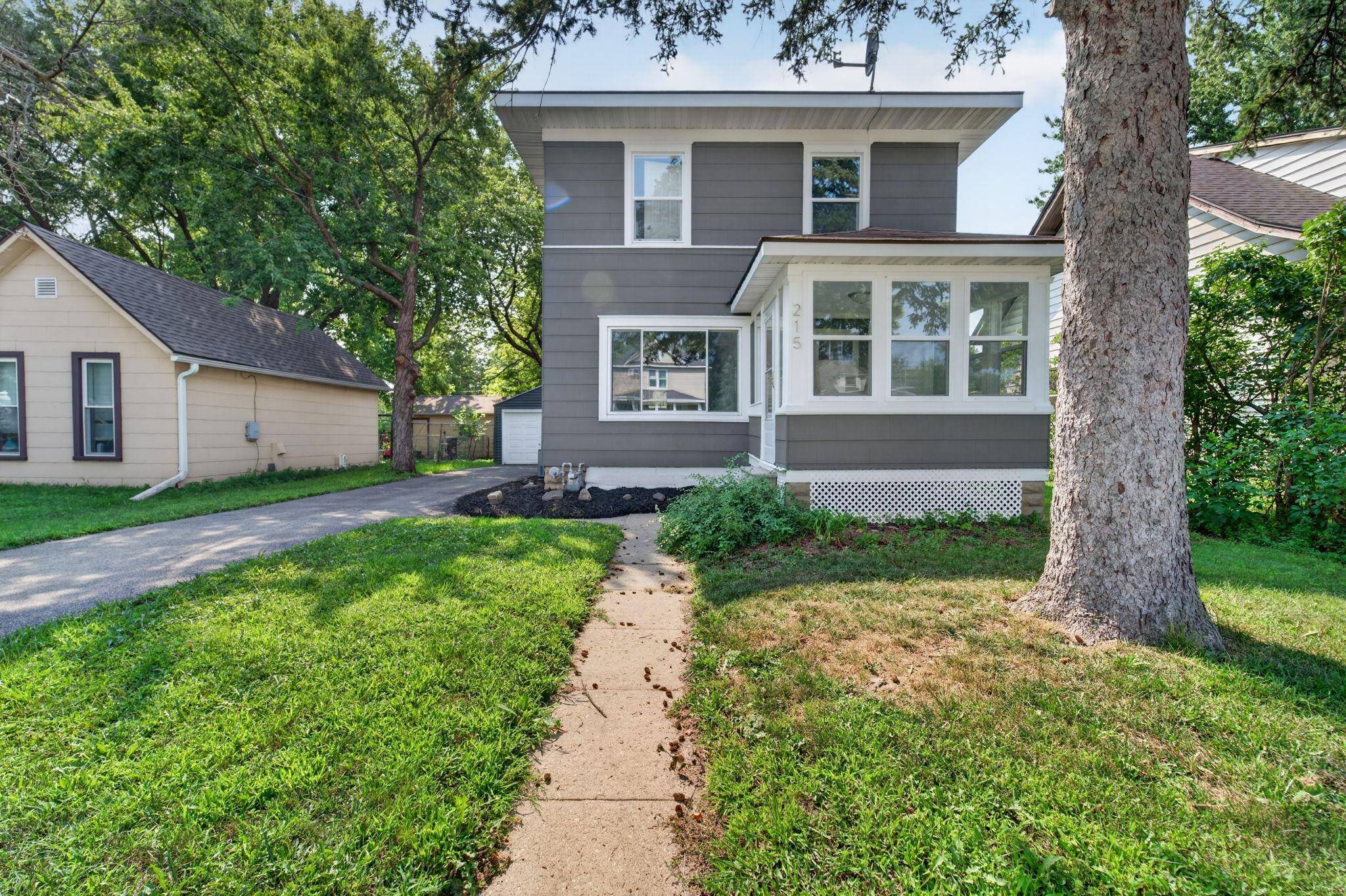 215 9th AVE NE, Rochester, MN 55906