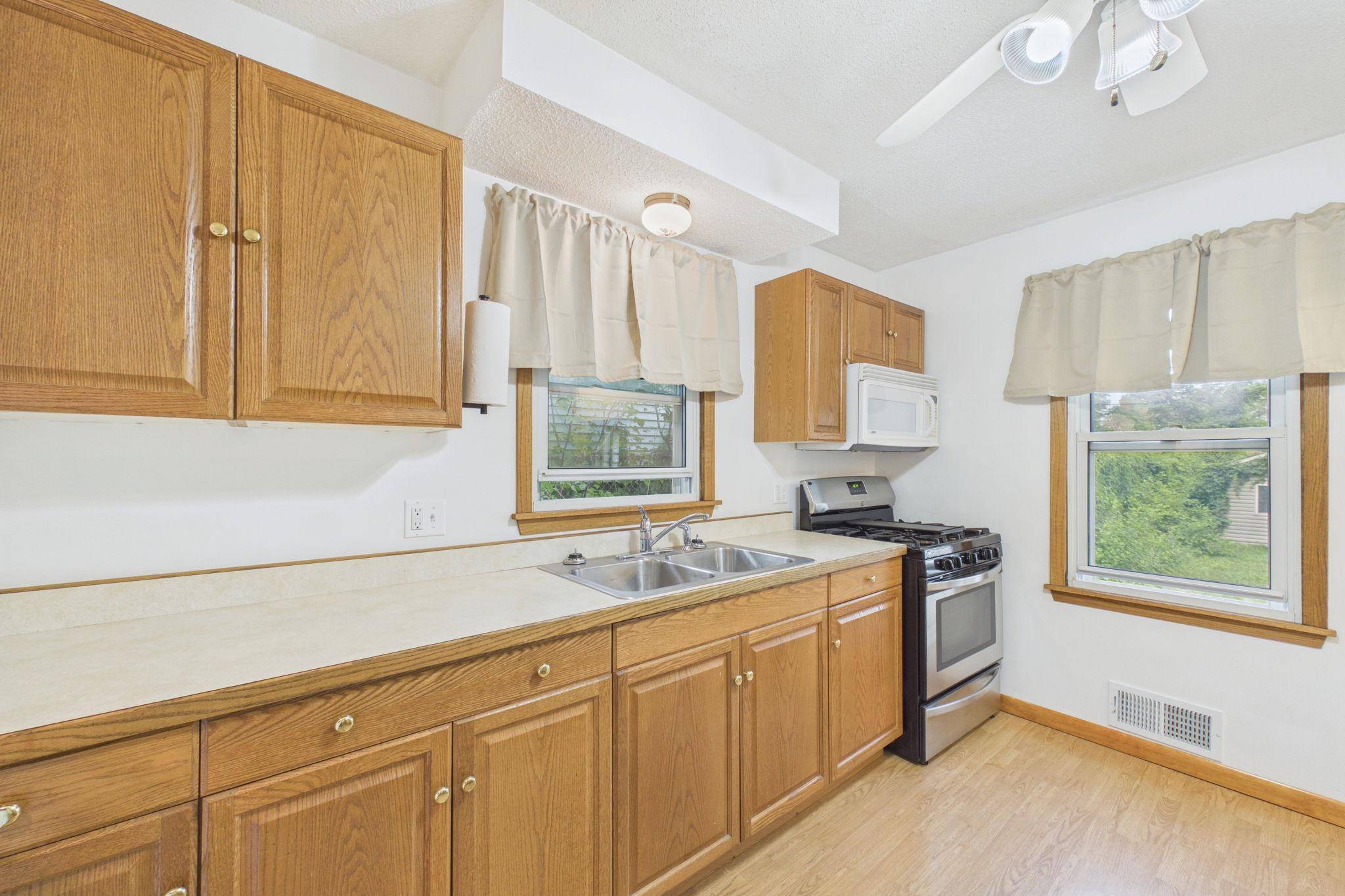 1853 Taylor AVE, Saint Paul, MN 55104