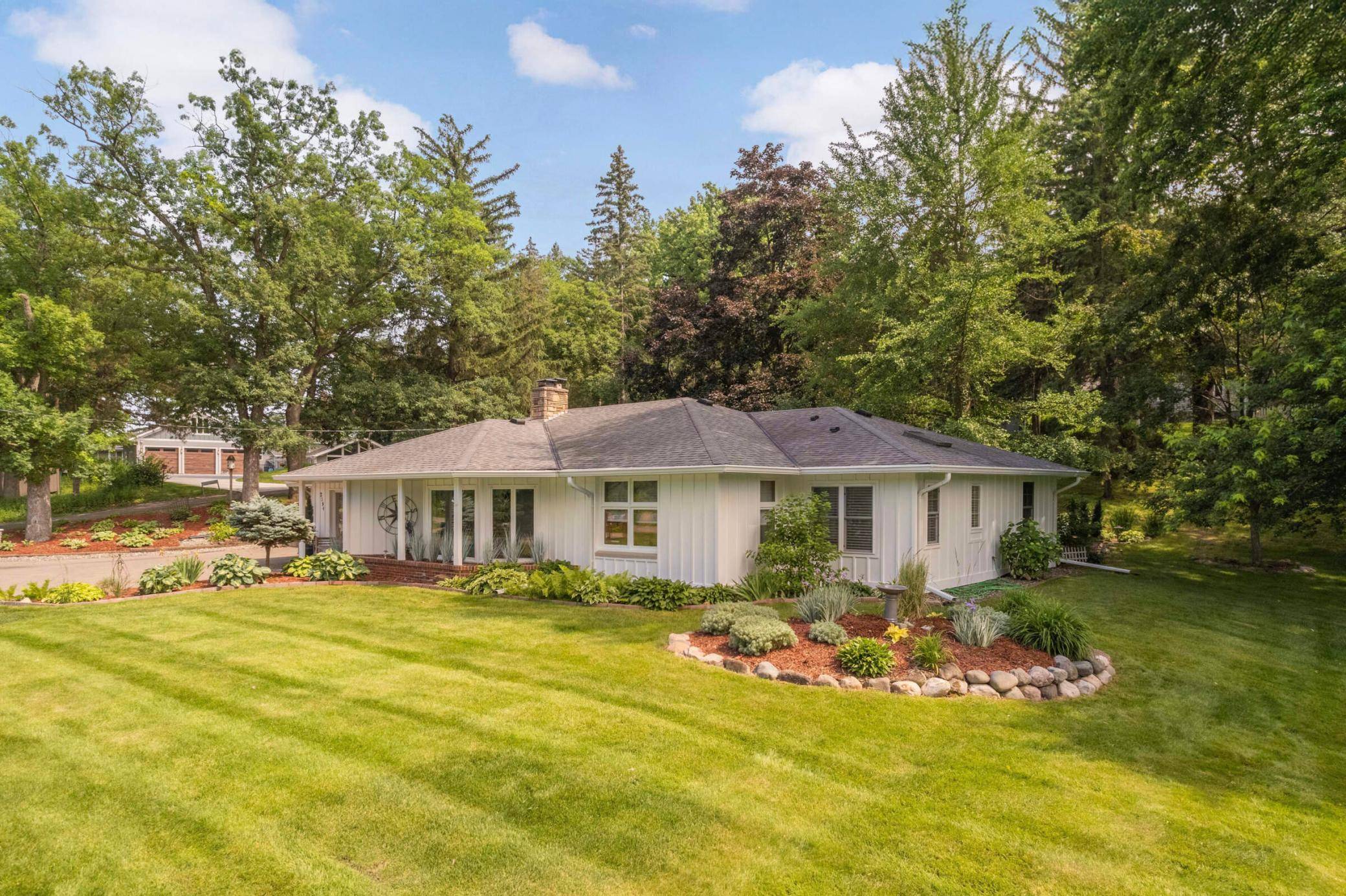 2194 Charlton RD, Sunfish Lake, MN 55118