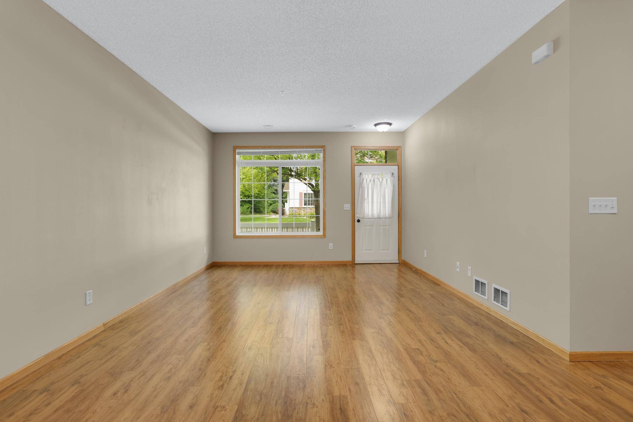 4703 Blaine AVE, Inver Grove Heights, MN 55076