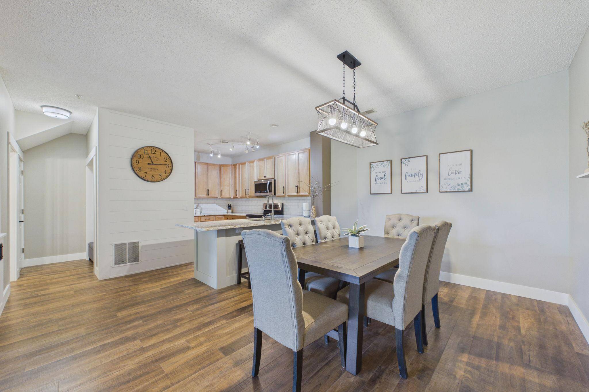 1240 County Road D E #3, Maplewood, MN 55109