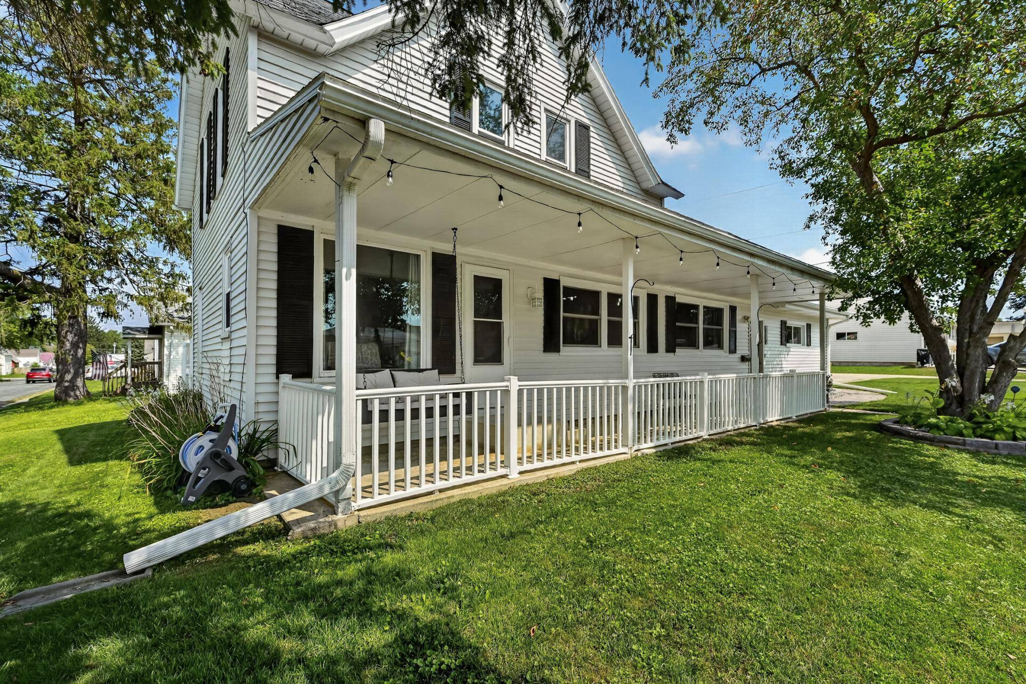 103 4th St SW, Stewartville, MN 55976