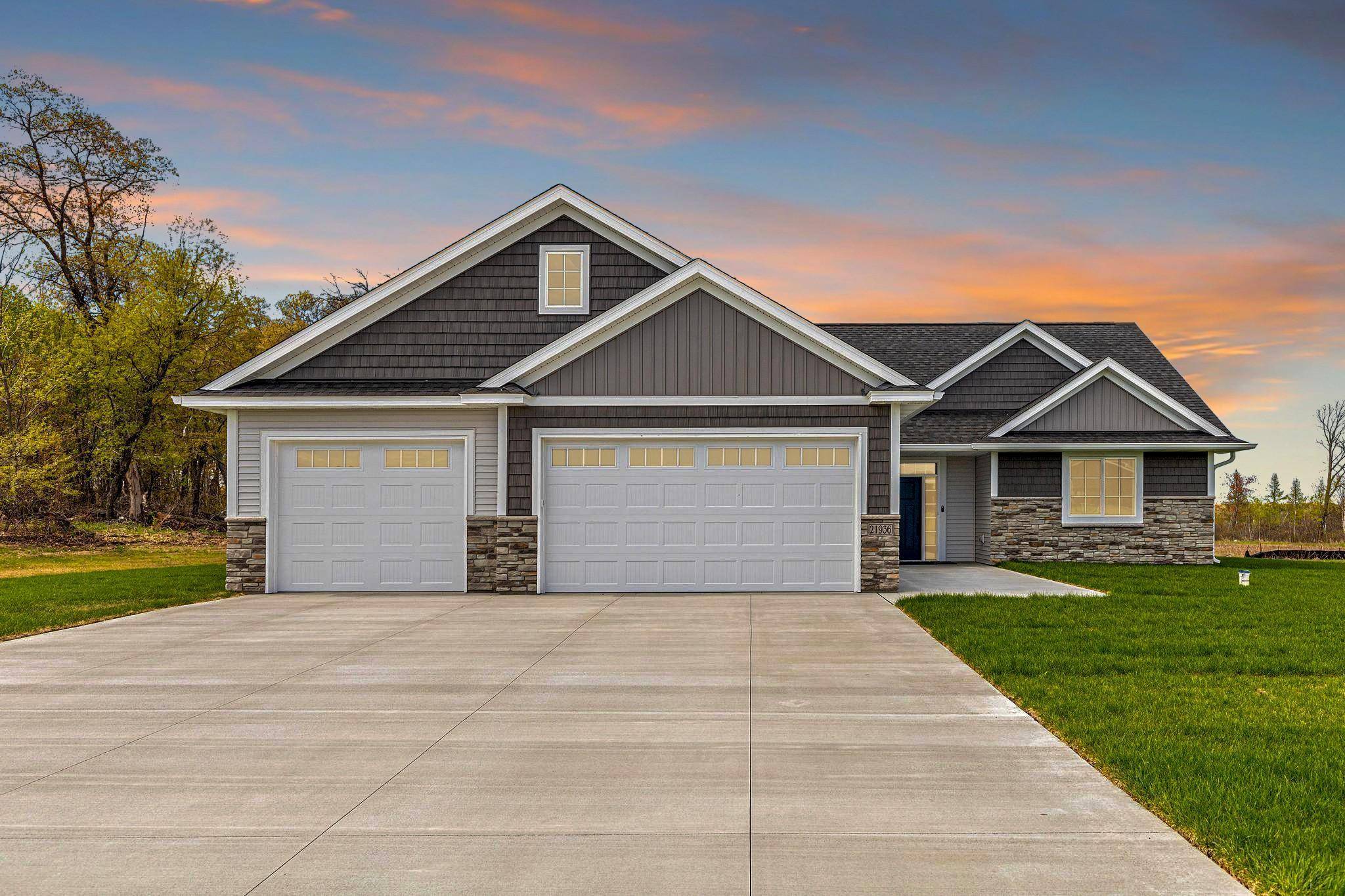 21936 Willys ST NE, Cedar, MN 55011