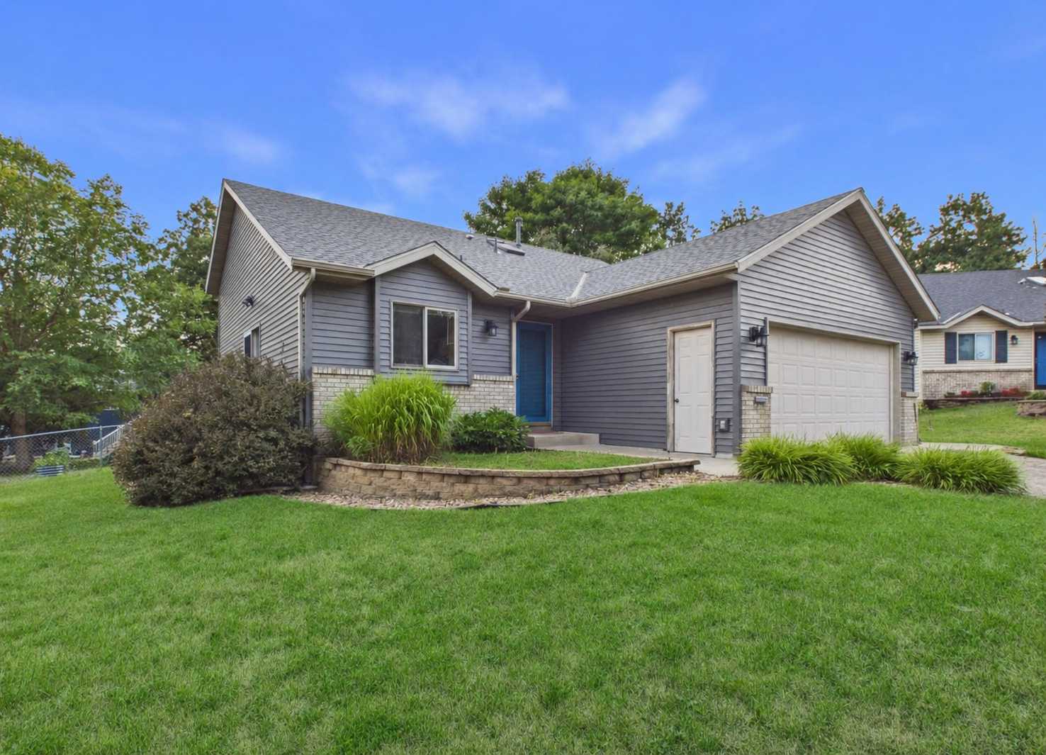 1104 Summit WAY, Sauk Rapids, MN 56379