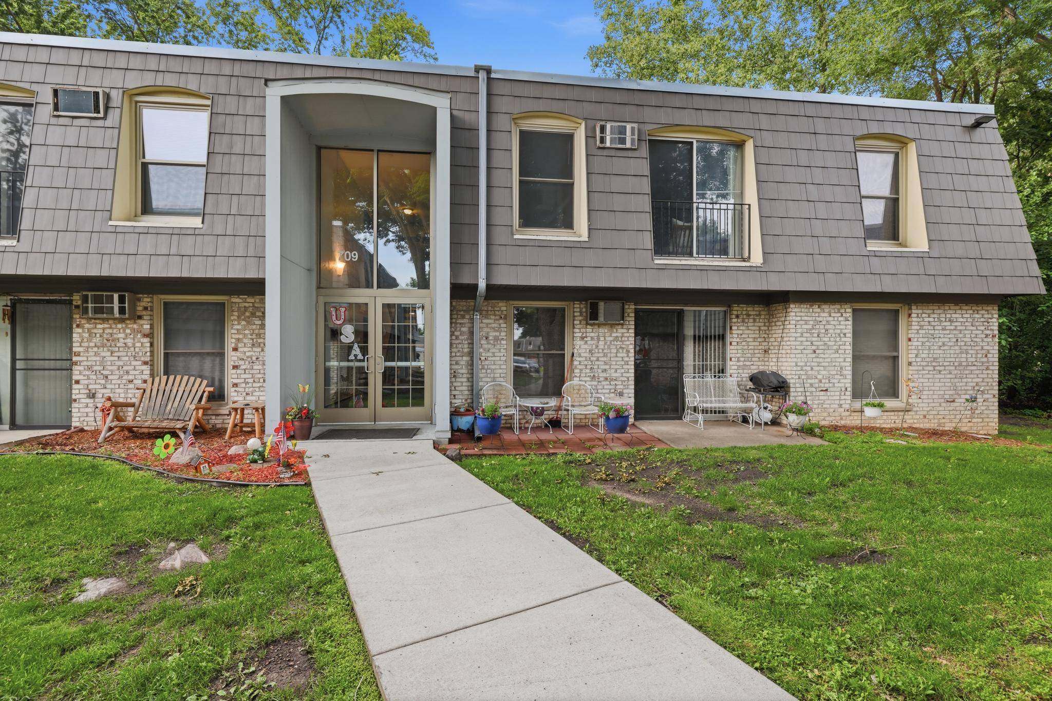 709 11th AVE S #5, Hopkins, MN 55343