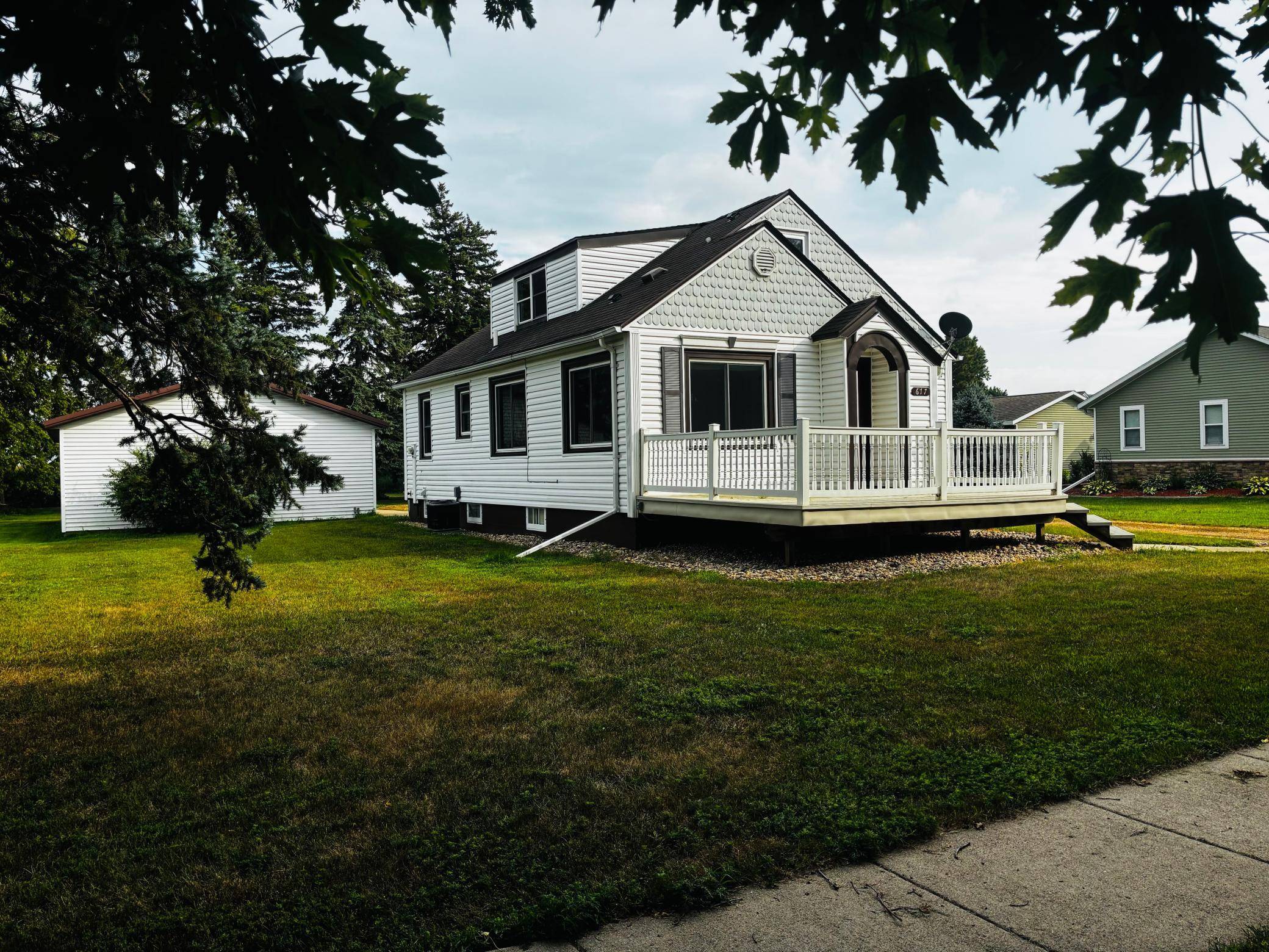 617 3rd AVE, Brewster, MN 56119