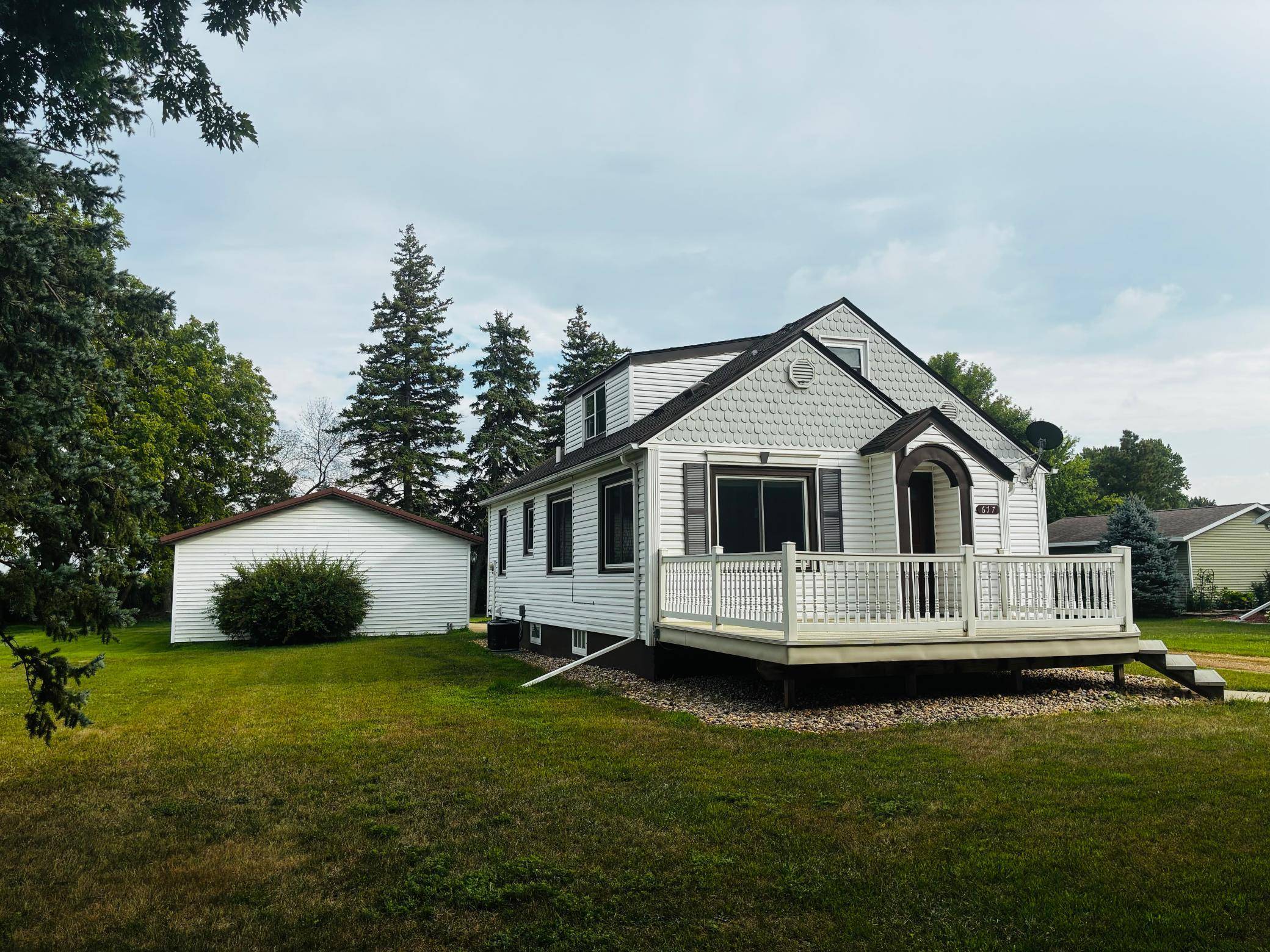 617 3rd AVE, Brewster, MN 56119