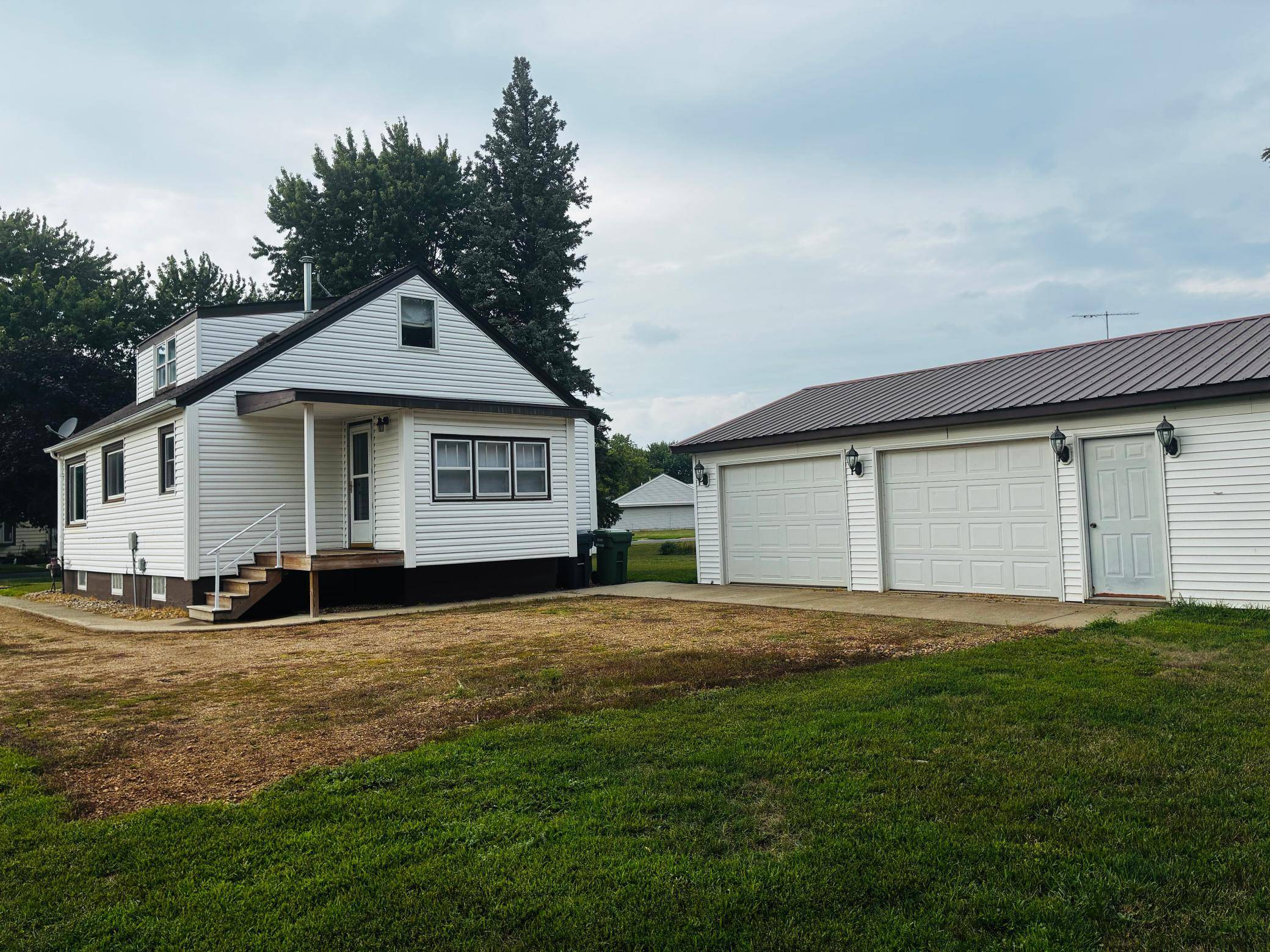 617 3rd AVE, Brewster, MN 56119