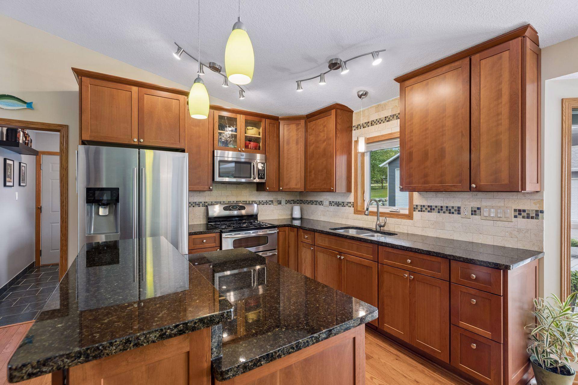 8255 Stillwater BLVD N, Lake Elmo, MN 55042