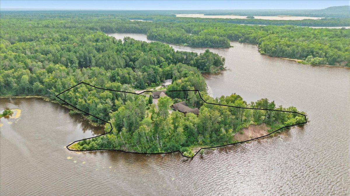 16 Heron DR, Superior, WI 54880