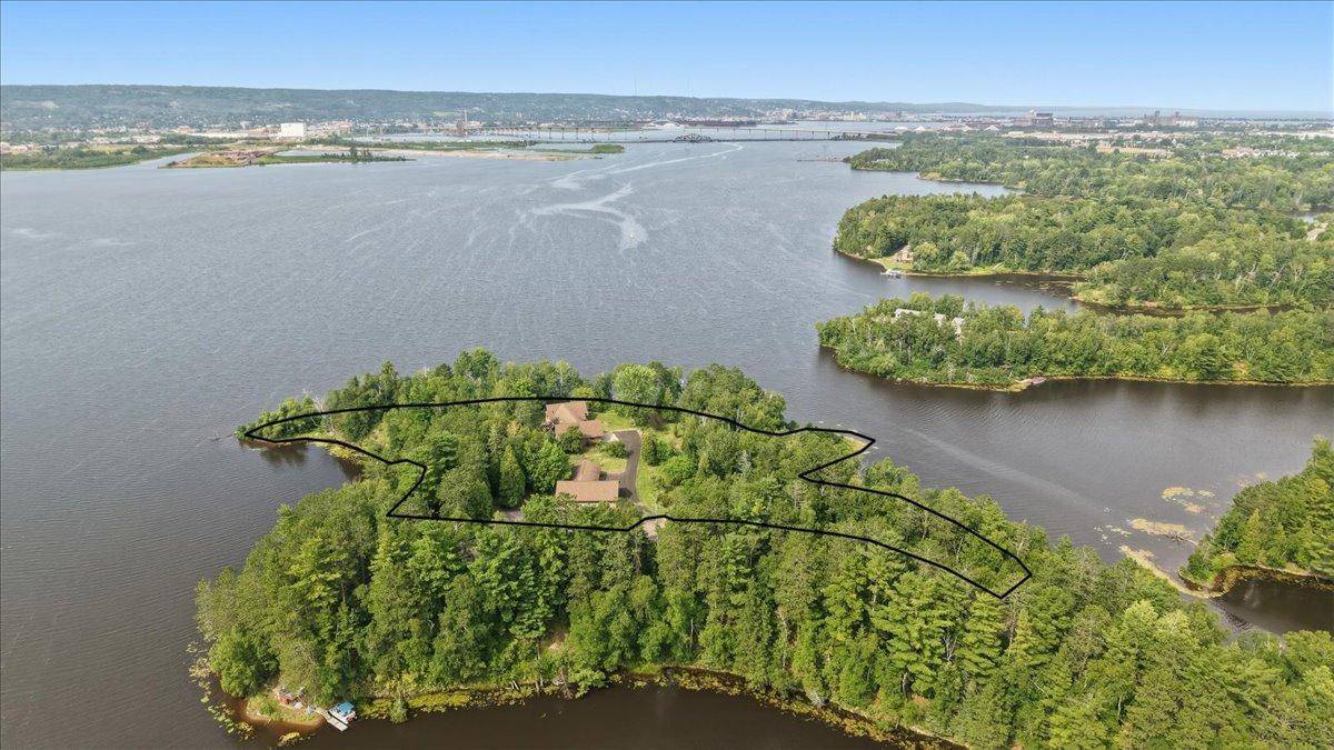 16 Heron DR, Superior, WI 54880