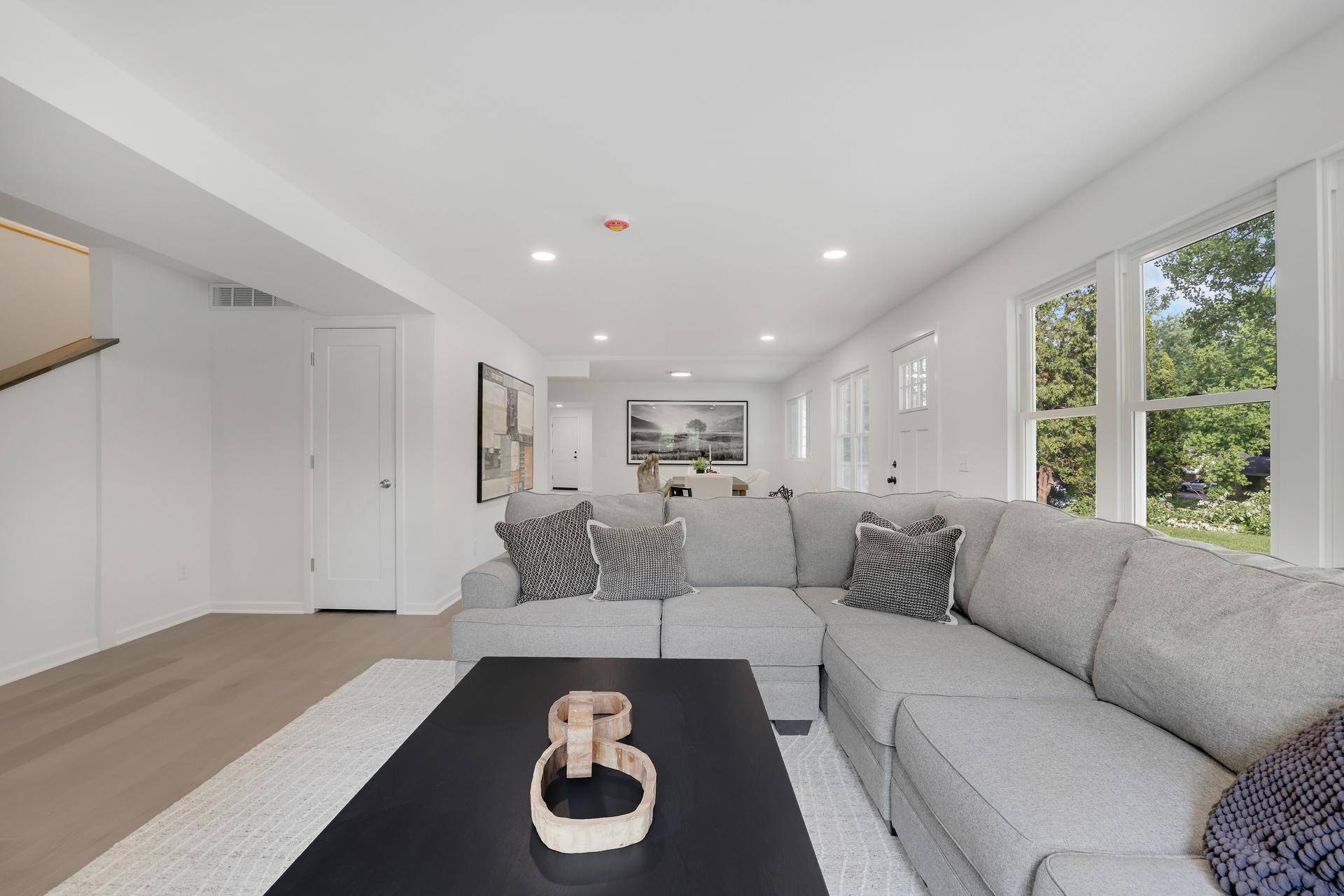 5111 Colonial DR, Golden Valley, MN 55416