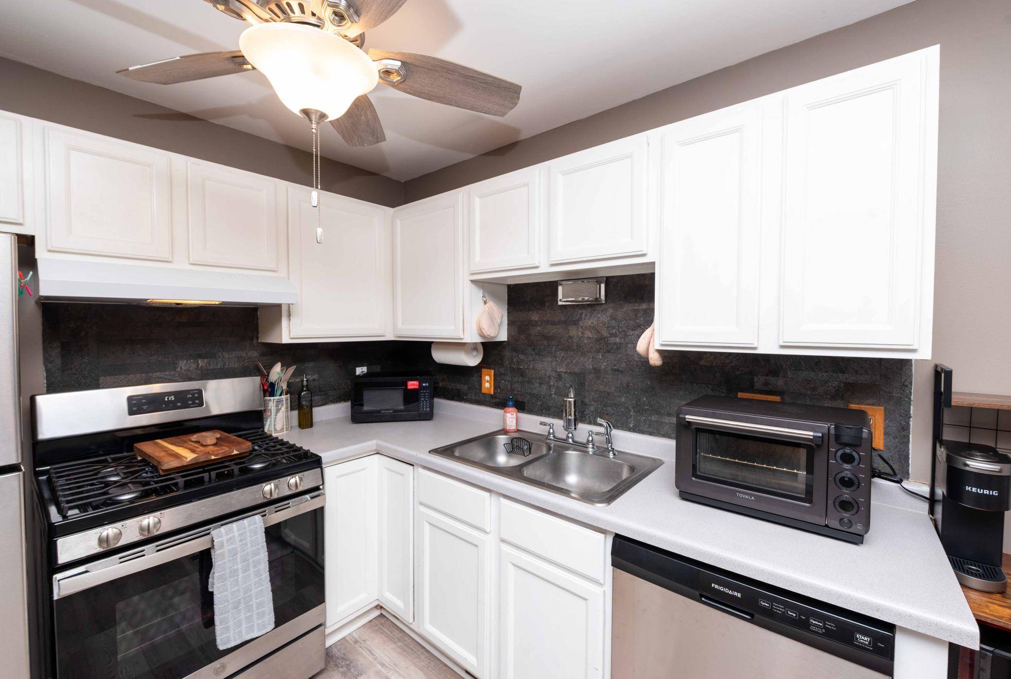 557 Kendall DR, Hastings, MN 55033
