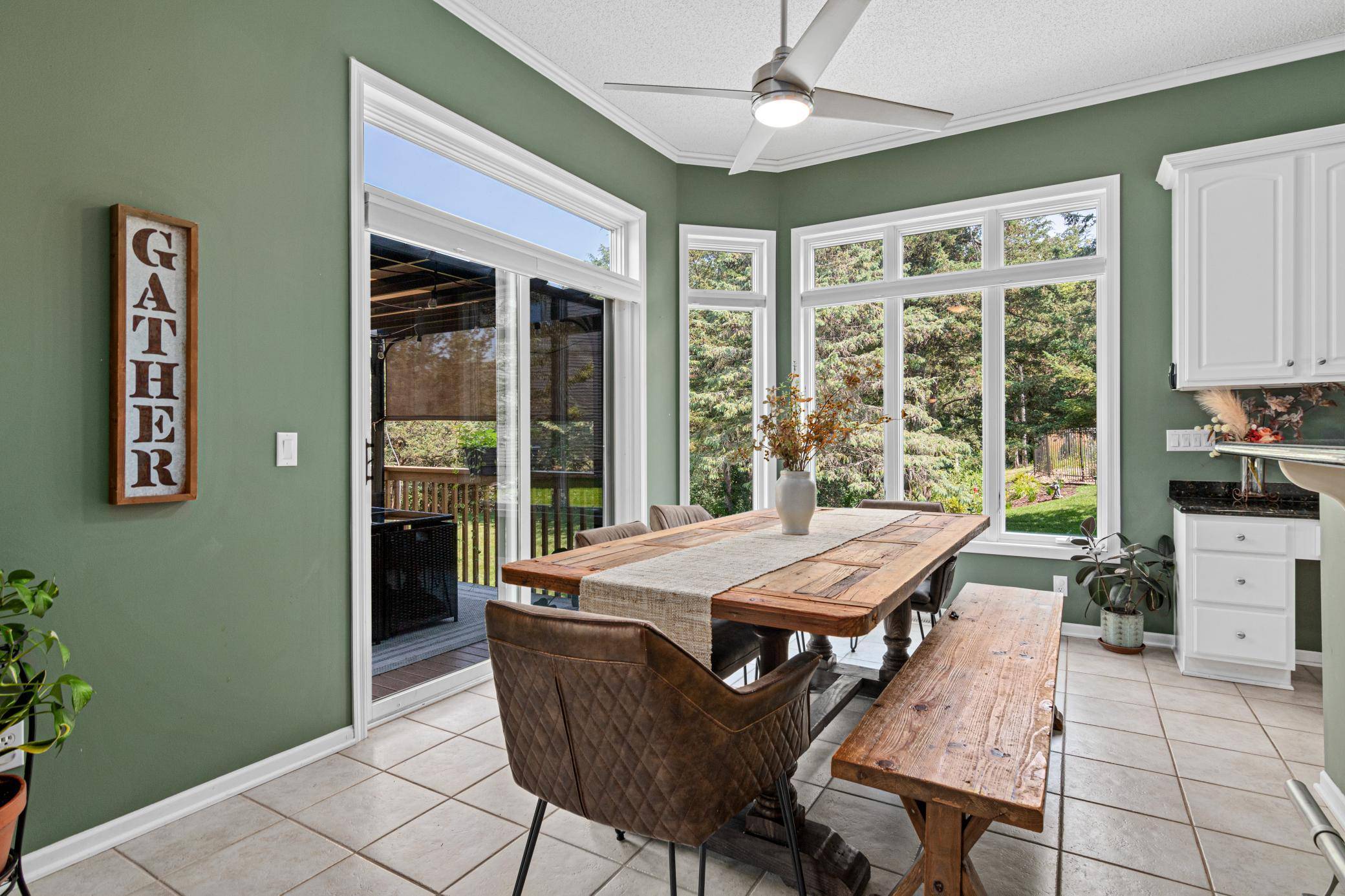 23 Ashbury CT, Hudson, WI 54016