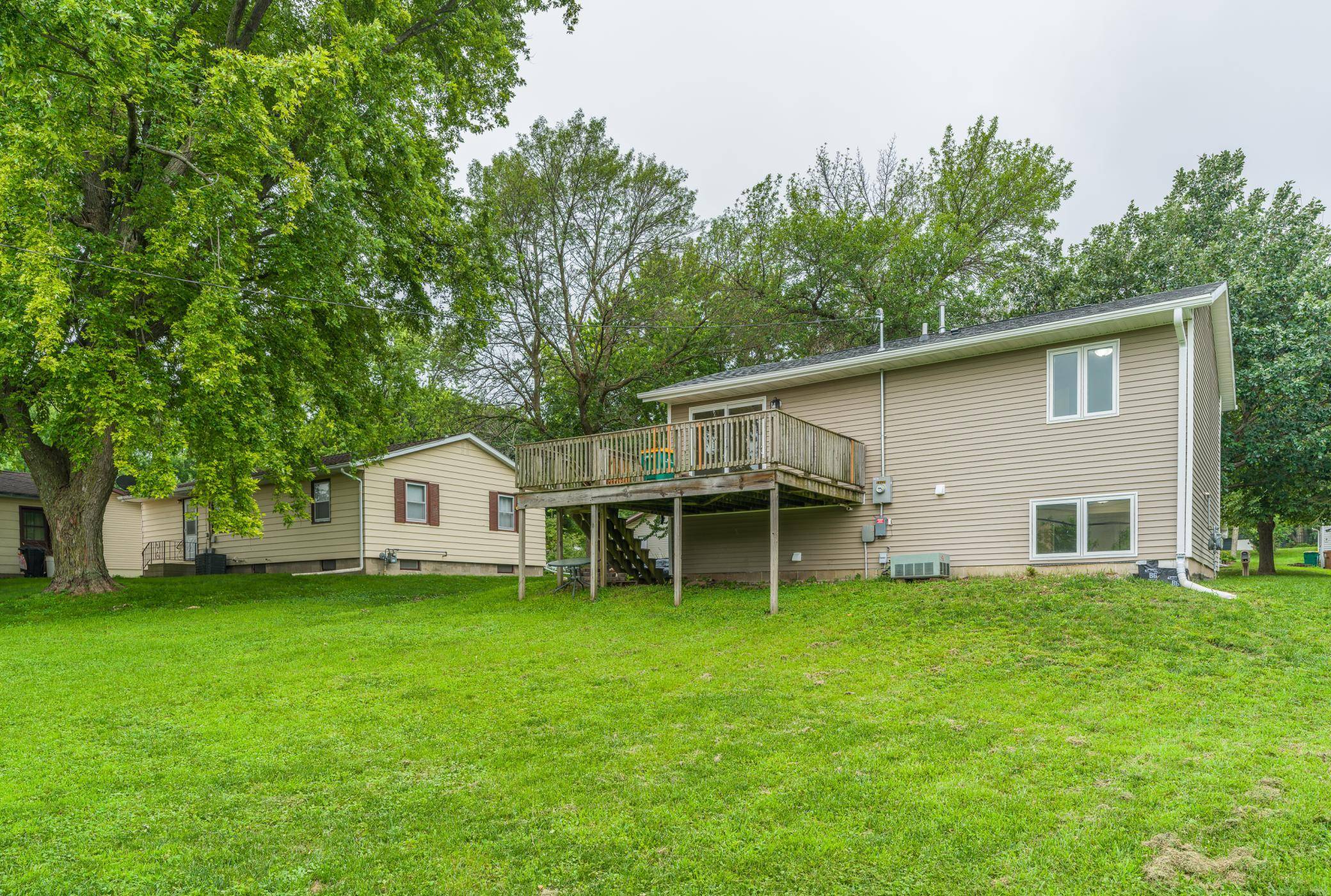 1208 Crestview RD, Albert Lea, MN 56007