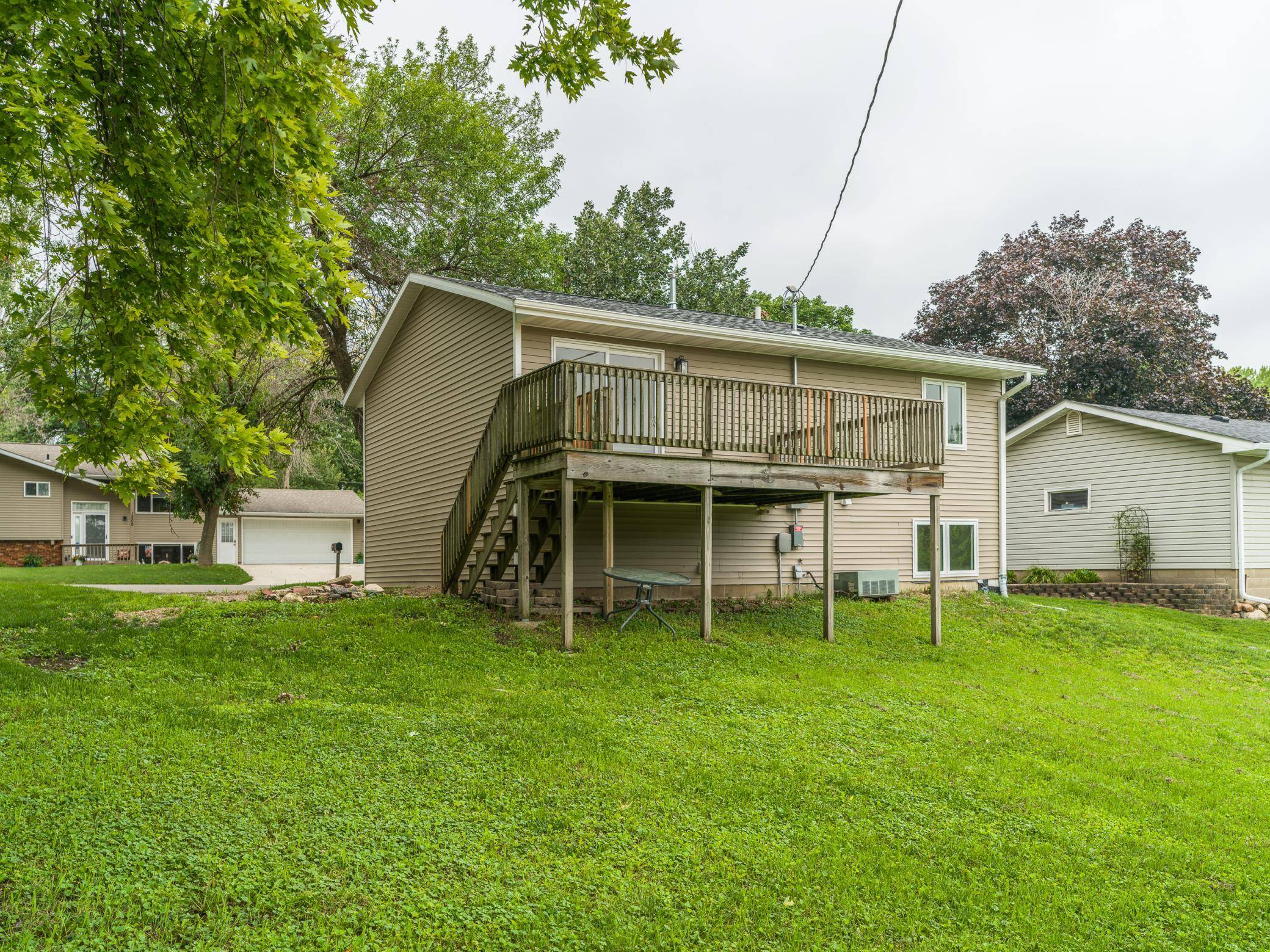 1208 Crestview RD, Albert Lea, MN 56007