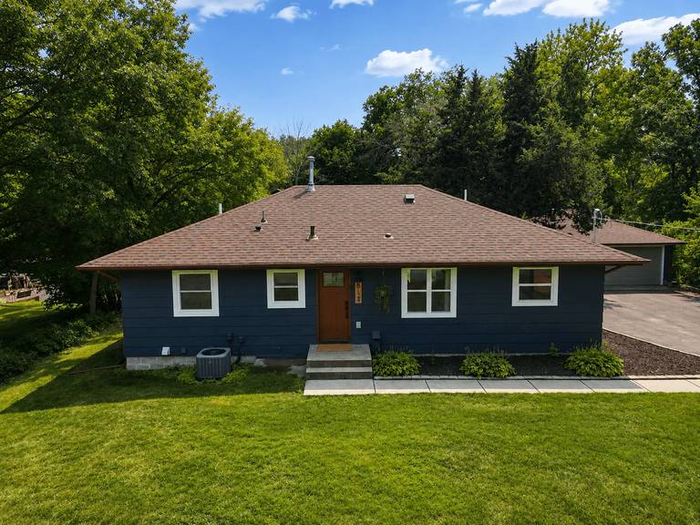 8124 Mount Curve BLVD, Brooklyn Park, MN 55445