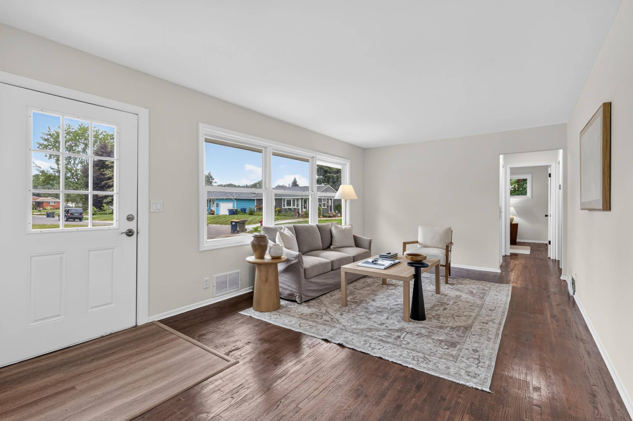 1211 Sunnyside DR, Farmington, MN 55024