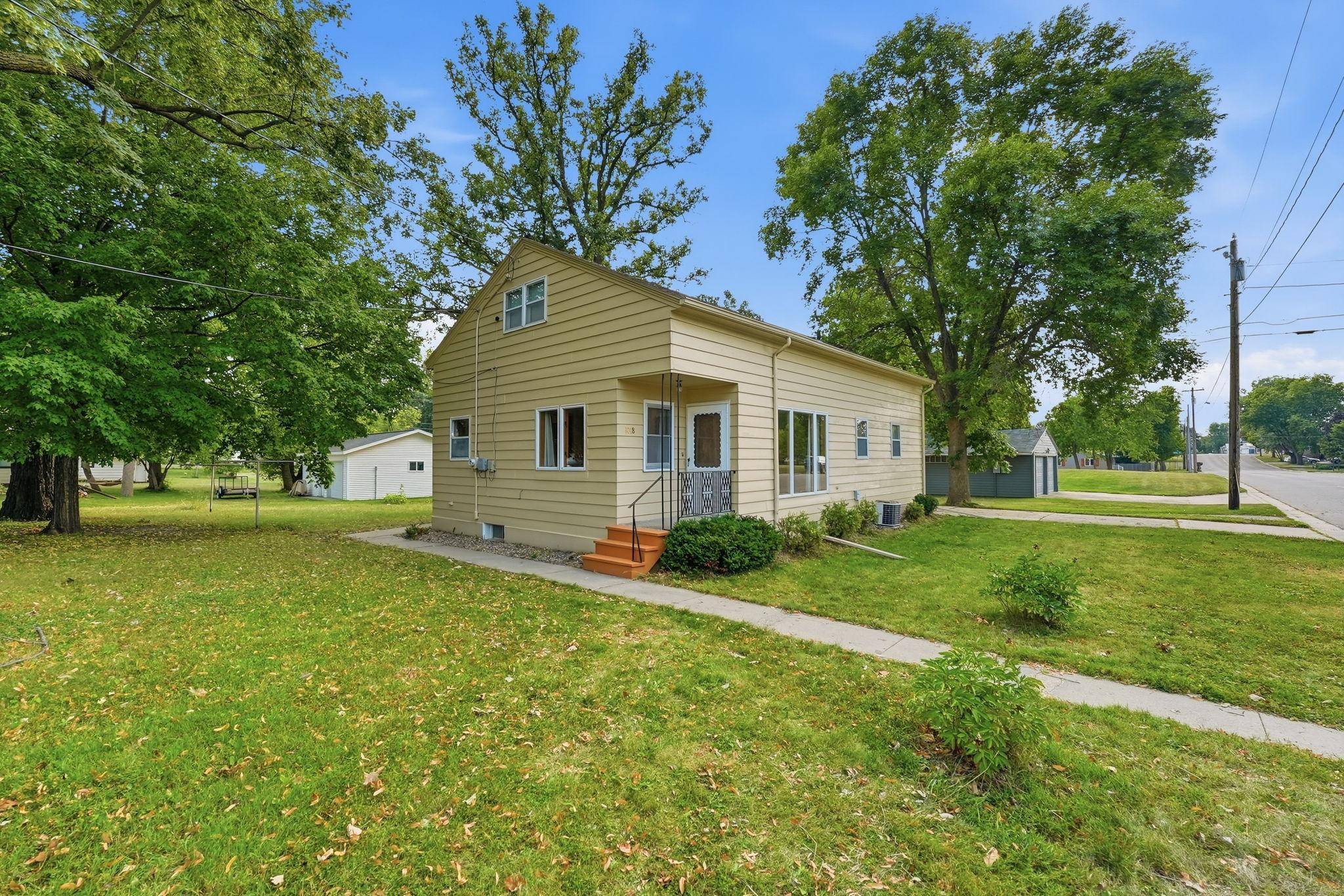 1018 8th AVE E, Alexandria, MN 56308