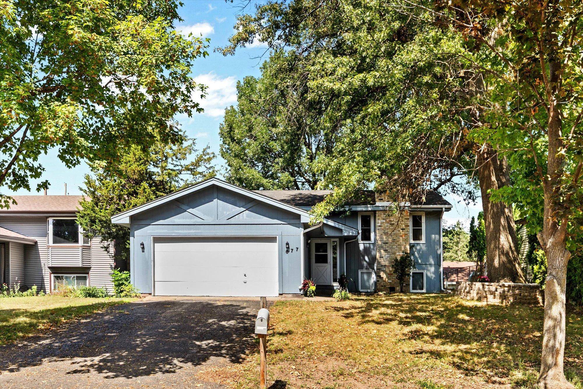 677 California AVE E, Saint Paul, MN 55106