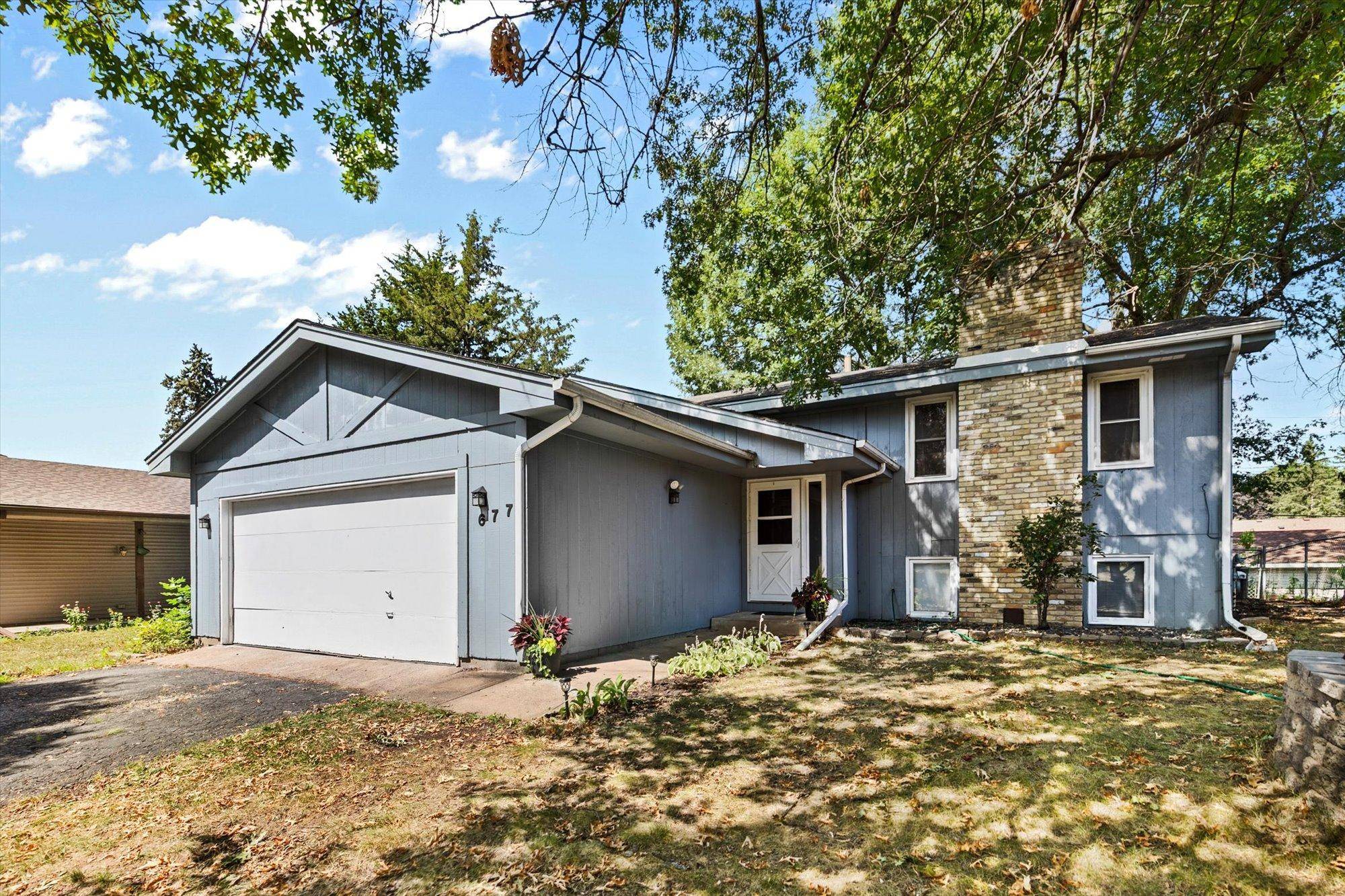 677 California AVE E, Saint Paul, MN 55106