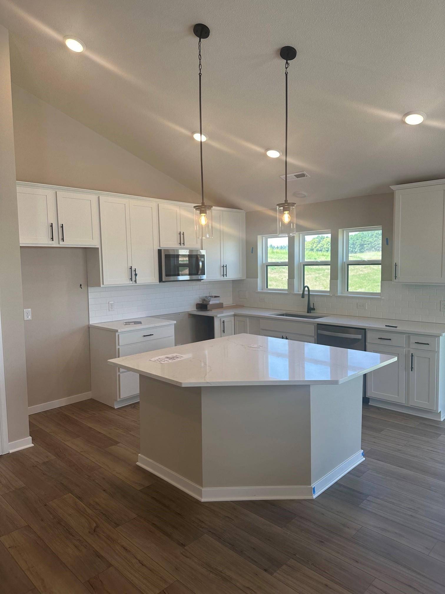 8805 63rd ST S, Cottage Grove, MN 55016