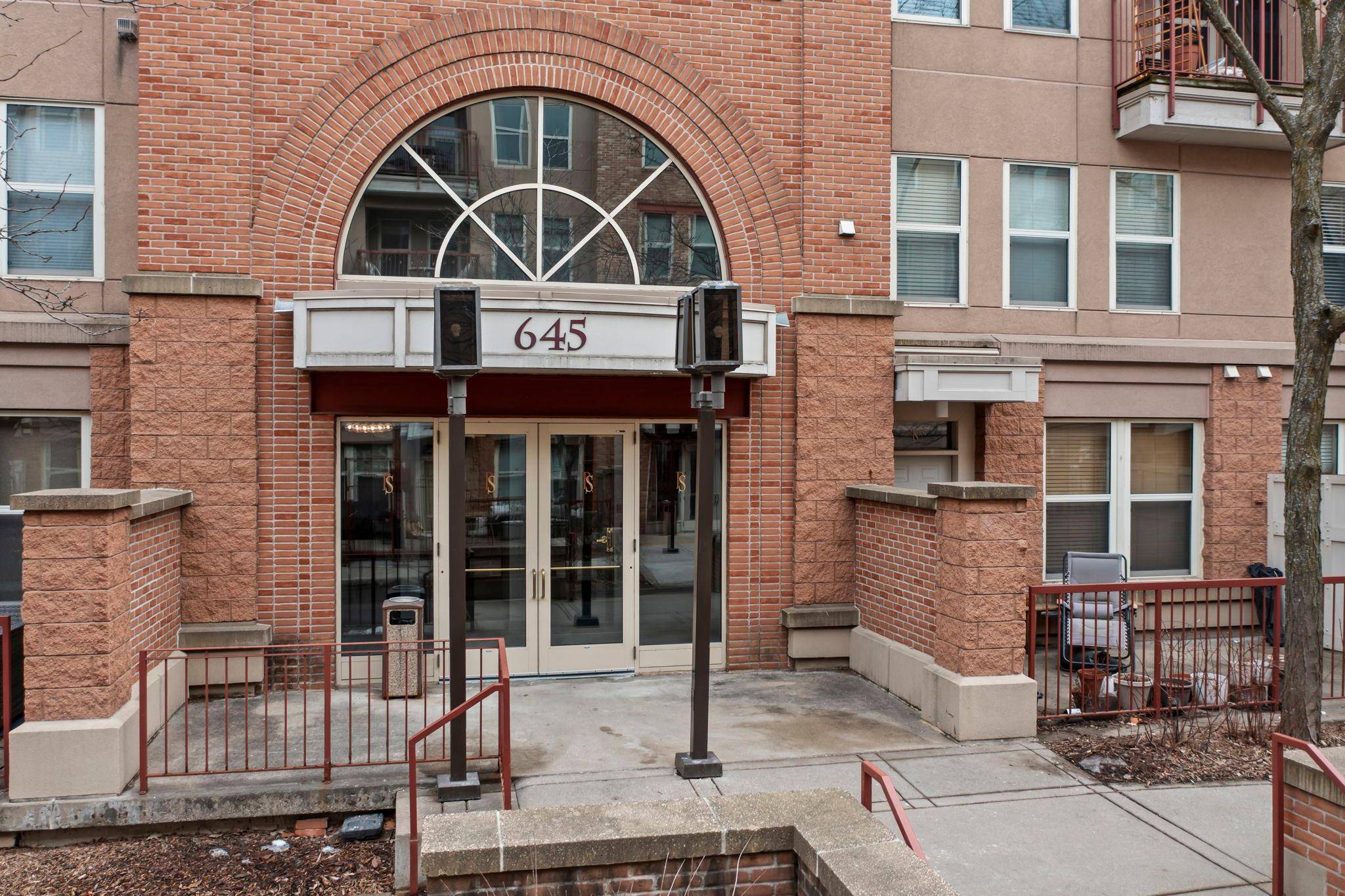 645 N 1st Street #139, Minneapolis, MN 55401