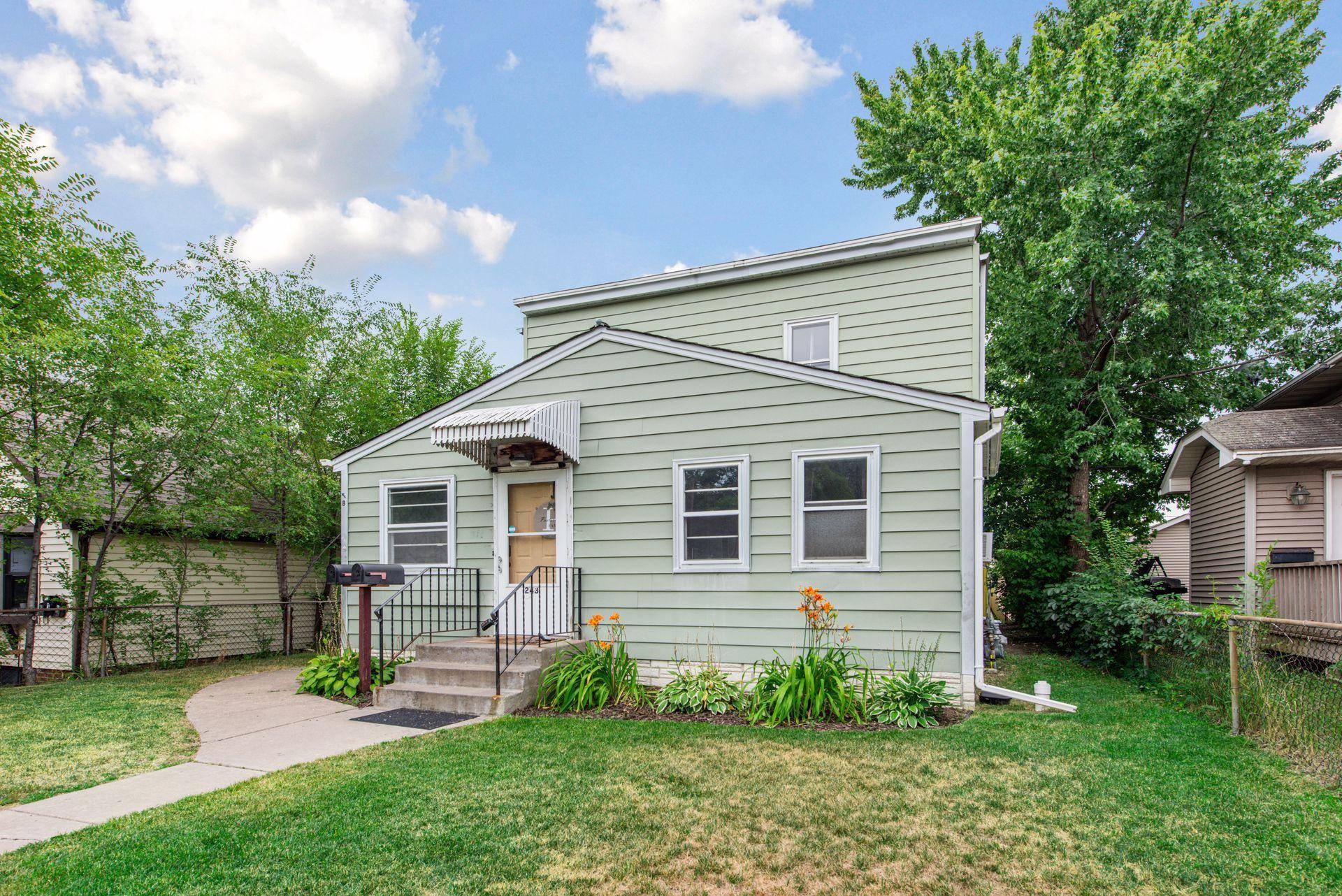 243 Park ST W, South Saint Paul, MN 55075
