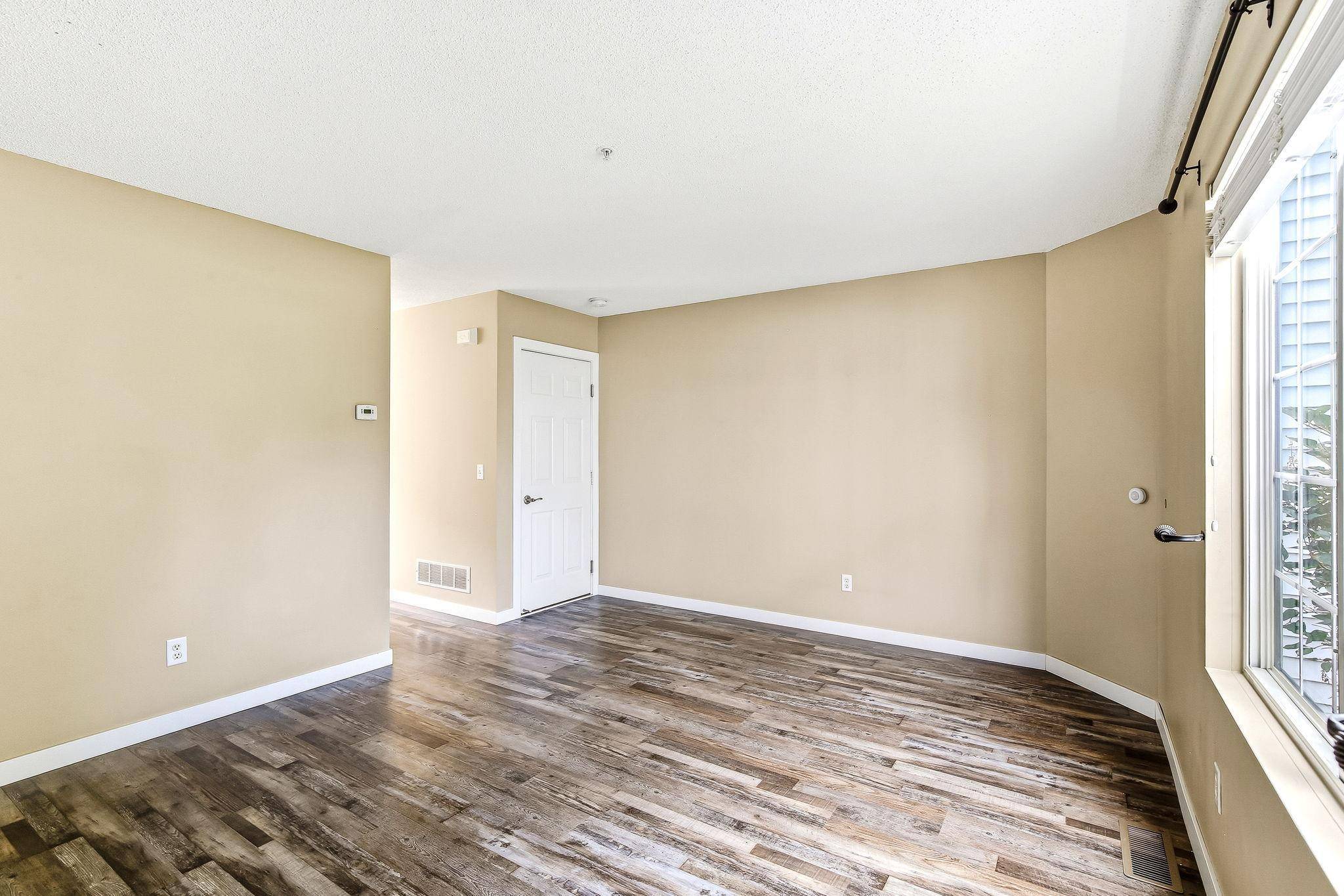 9118 Scarlet Globe DR, Eden Prairie, MN 55347
