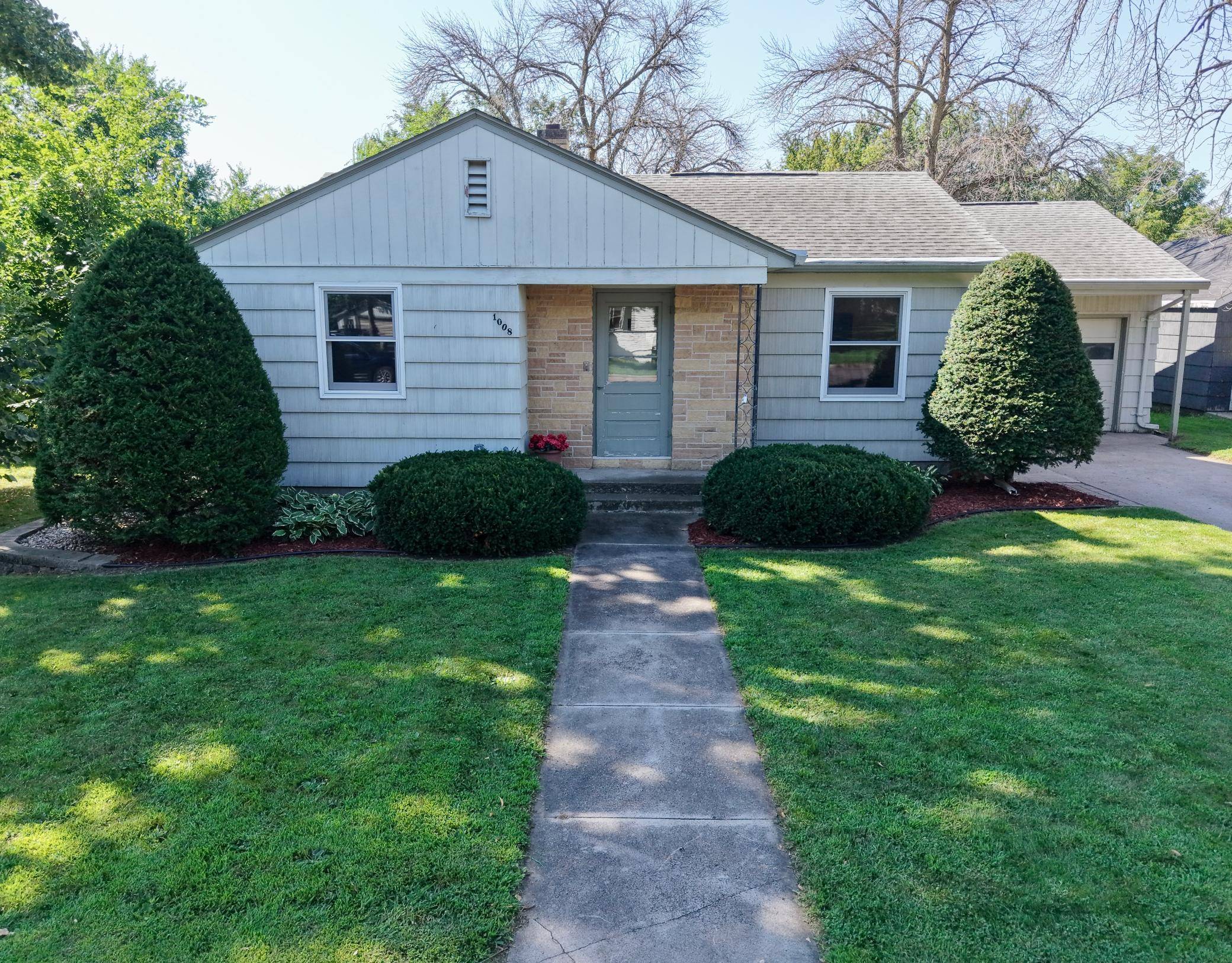 1008 Boxelder ST, Mountain Lake, MN 56159