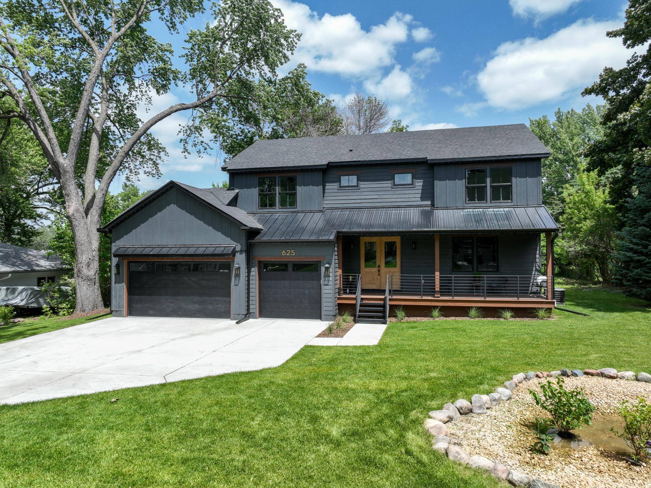 625 Ivy Falls AVE, Mendota Heights, MN 55118