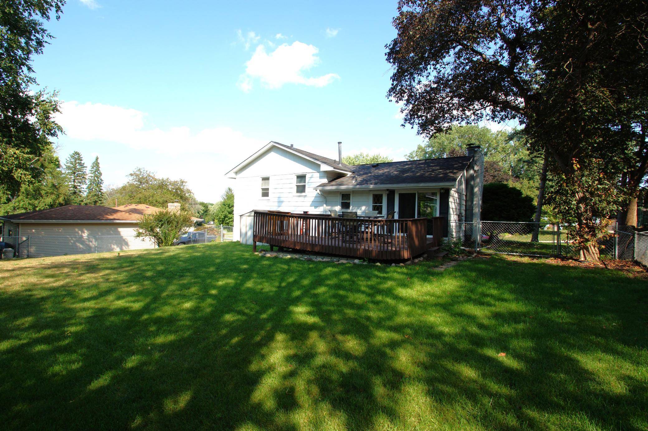 3701 Flag AVE N, New Hope, MN 55427