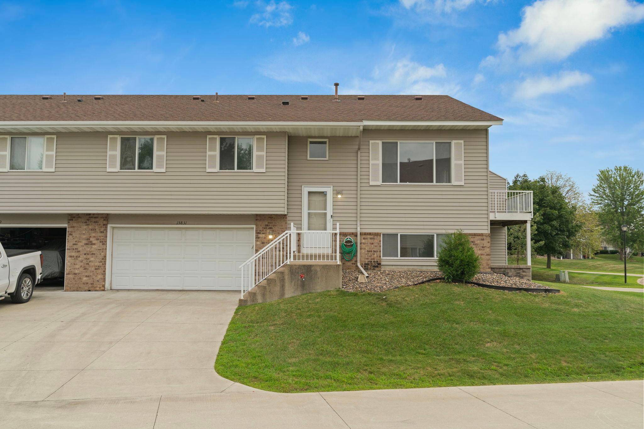 15831 Gooseberry WAY, Apple Valley, MN 55124