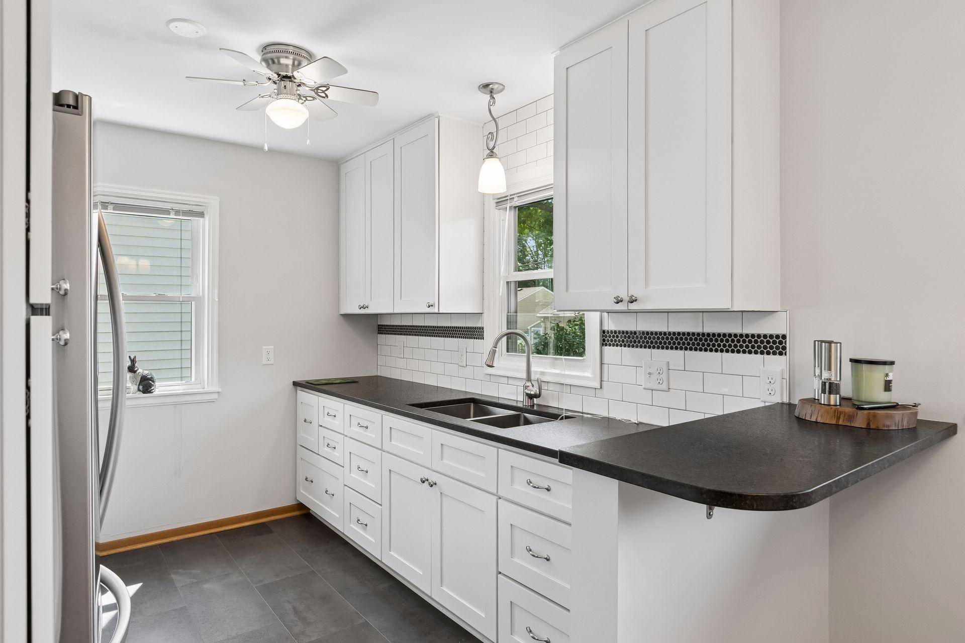 2908 Hampshire AVE S, Saint Louis Park, MN 55426