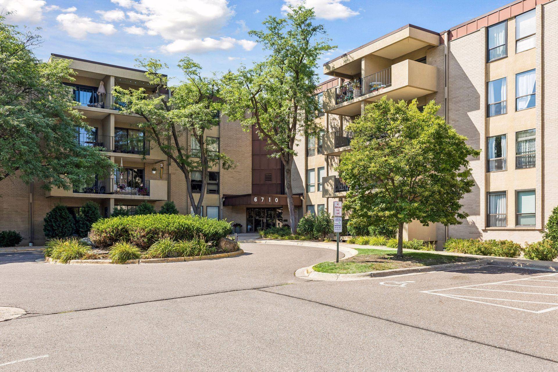 6710 Vernon AVE S #410, Edina, MN 55436