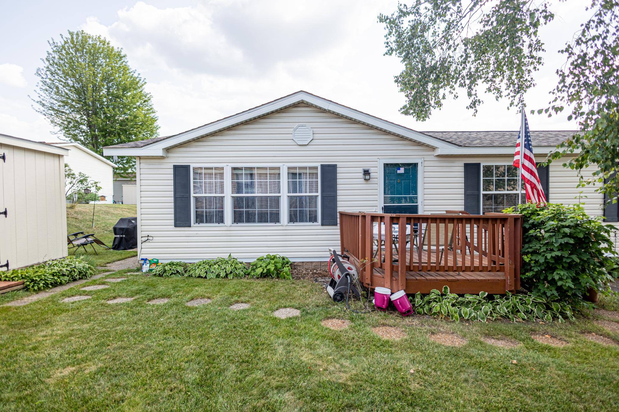 1390 Birchview Drive, Maplewood, MN 55119
