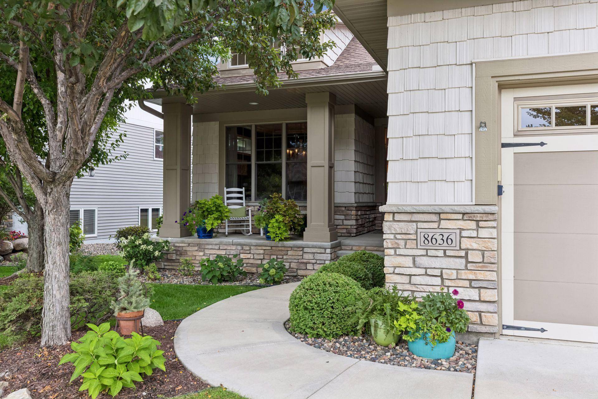8636 Lake Riley DR, Chanhassen, MN 55317