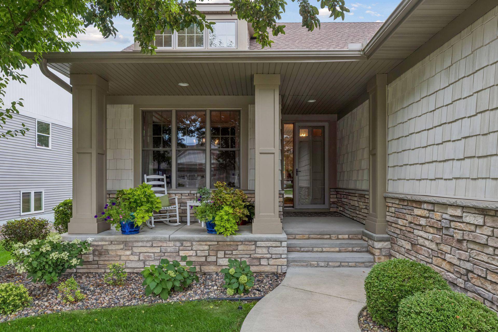 8636 Lake Riley DR, Chanhassen, MN 55317