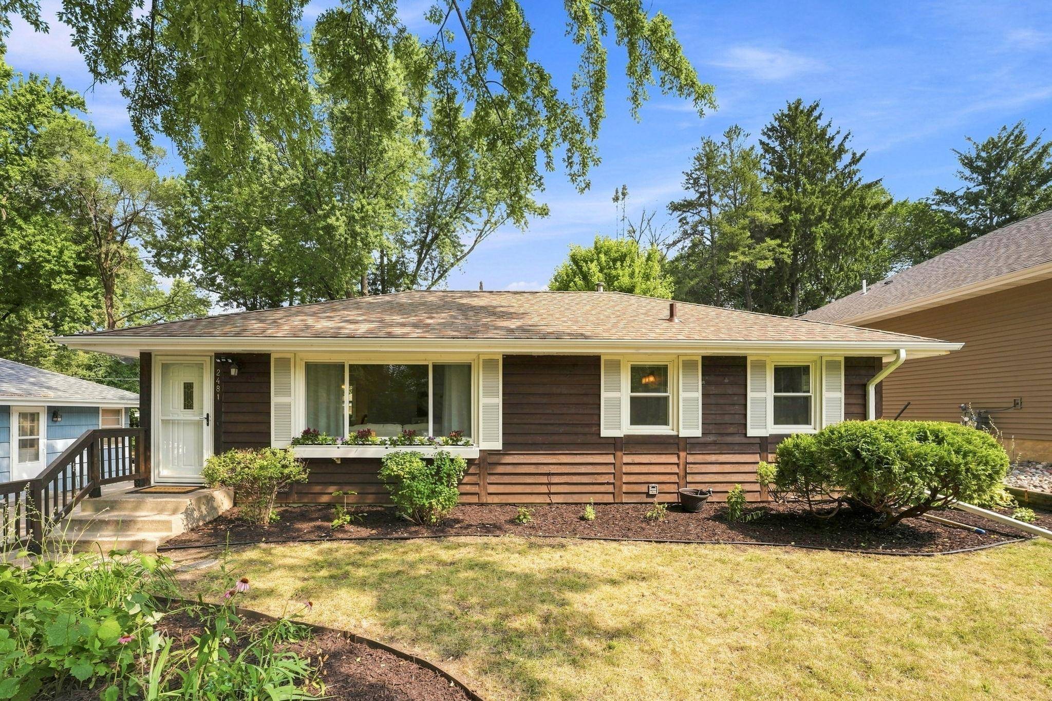 2481. 19th AVE E, North Saint Paul, MN 55109