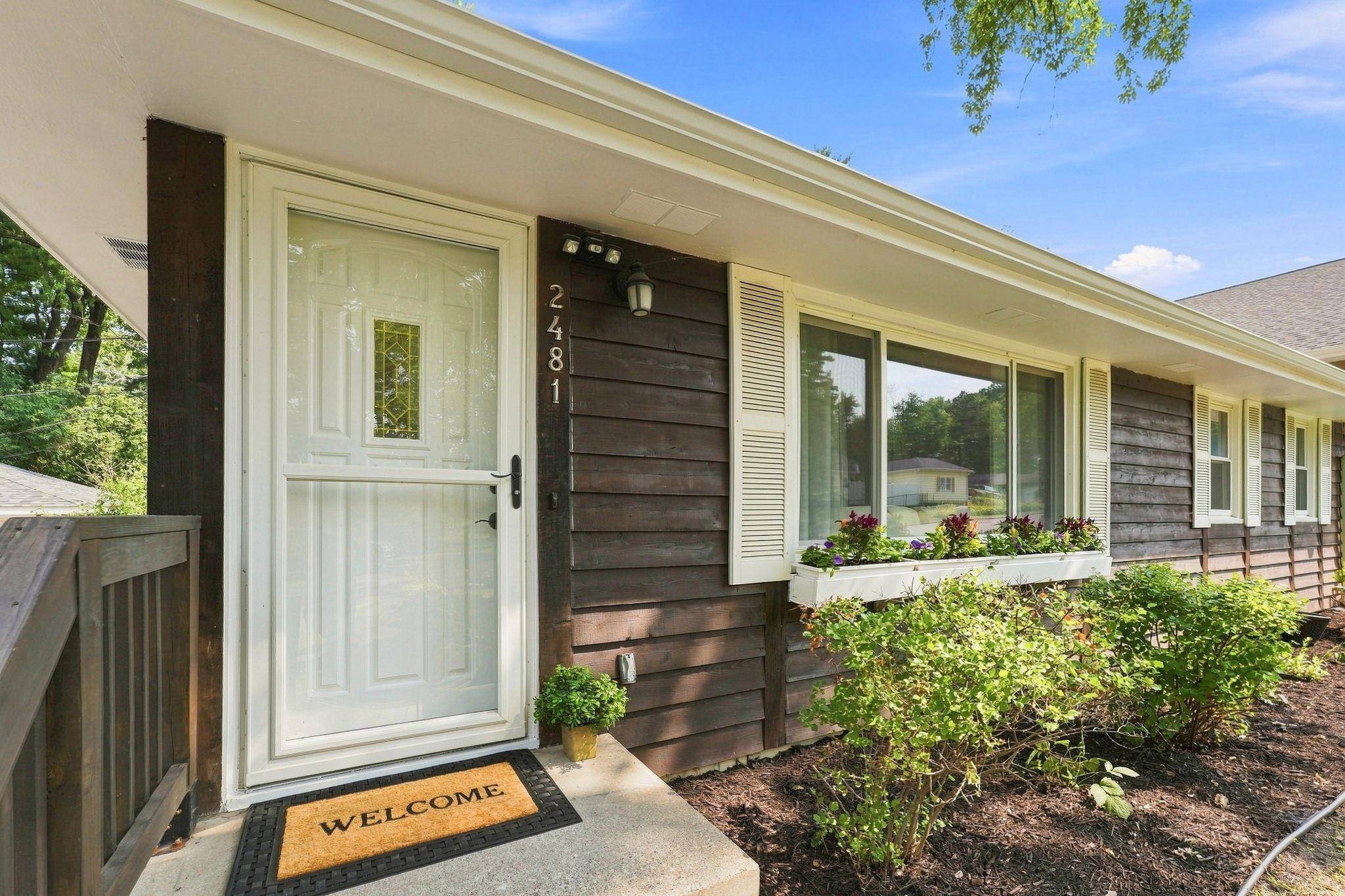 2481. 19th AVE E, North Saint Paul, MN 55109