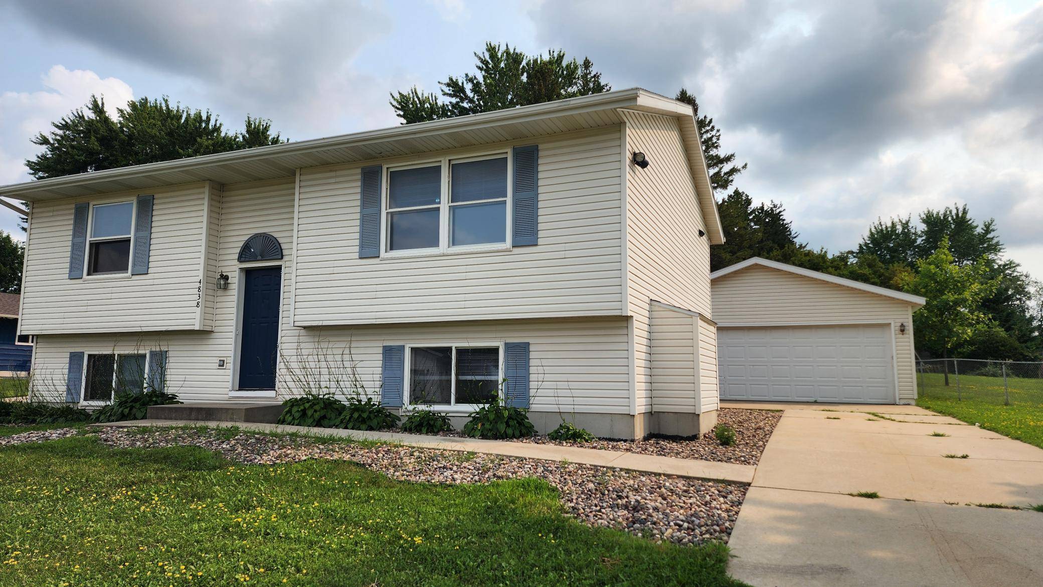 4838 Salley LN NW, Rochester, MN 55901
